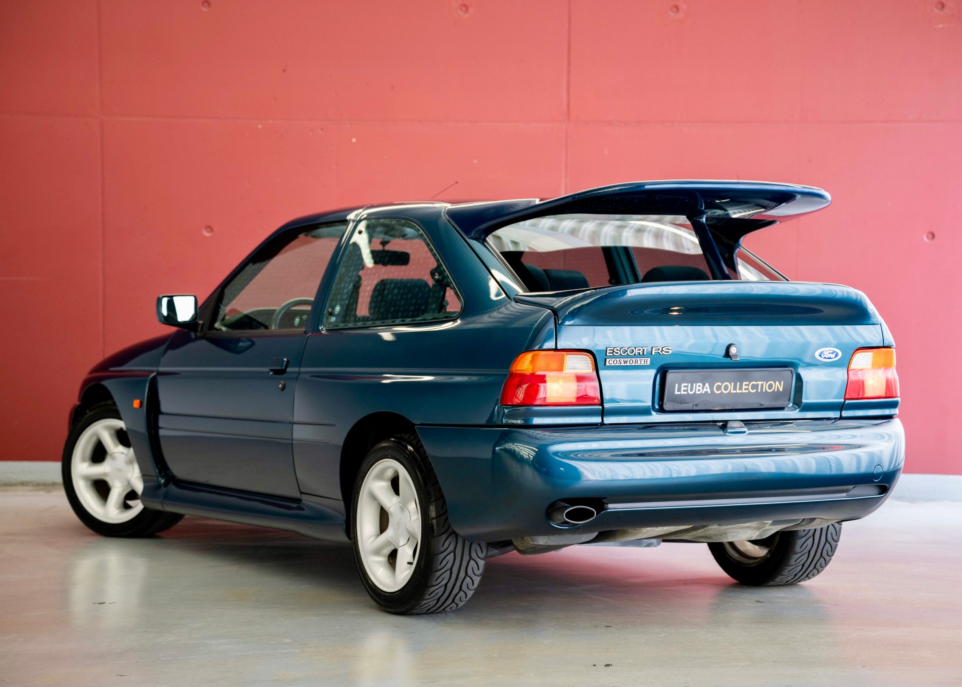 FORD Escort 2.0i RS Cosworth (2nd hand Swiss car, fantastic condition, 1 of 1'143 Turbo T35, 100% original, certified mileage)-image-1