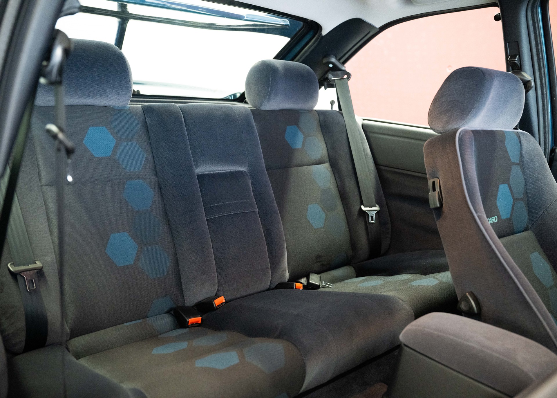 FORD Escort 2.0i RS Cosworth (2nd hand Swiss car, fantastic condition, 1 of 1'143 Turbo T35, 100% original, certified mileage)-image-25