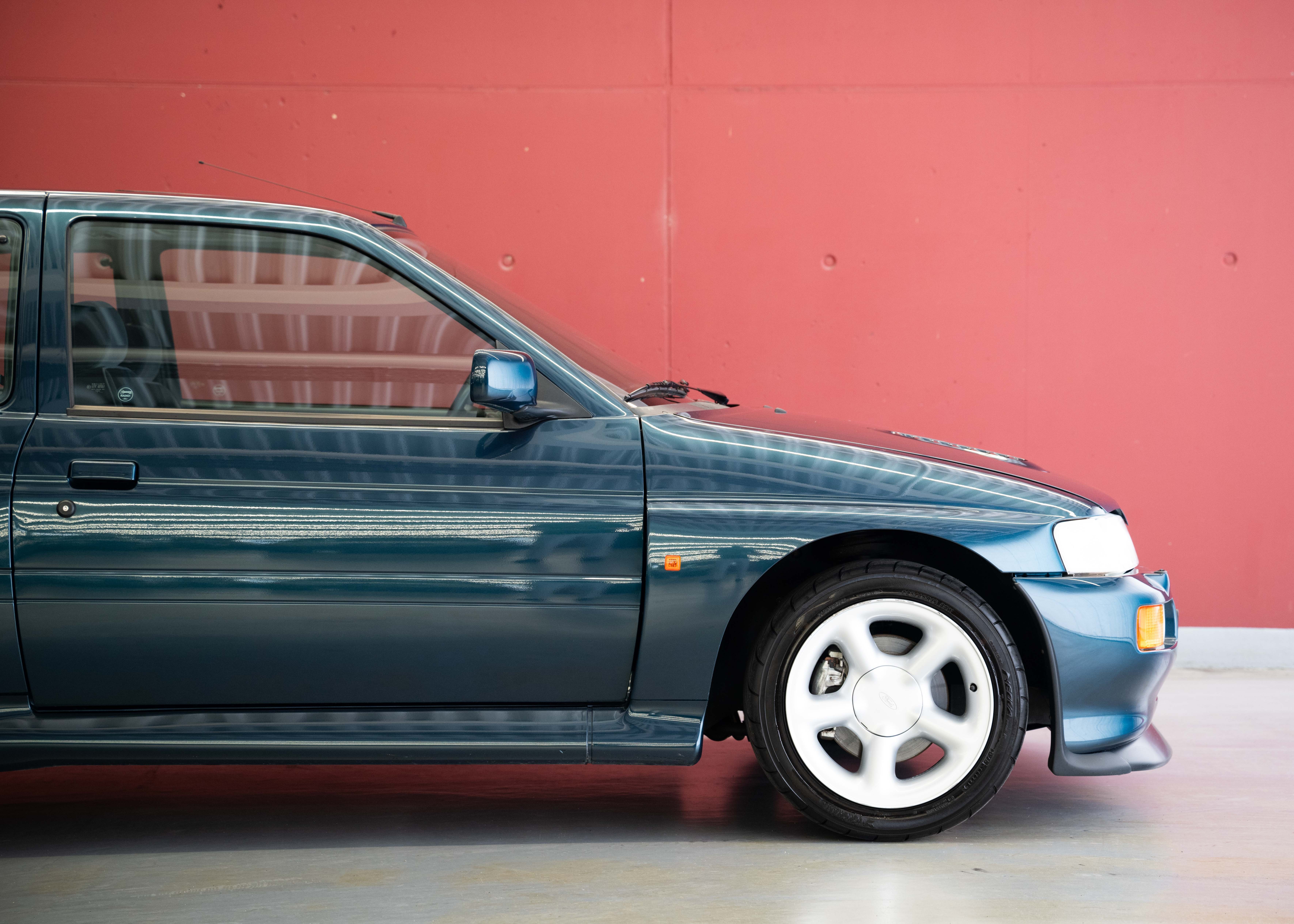 Image FORD ESCORT Escort 2.0i RS Cosworth (2nd hand Swiss car, fantastic condition, 1 of 1'143 Turbo T35, 100% original, certified mileage)