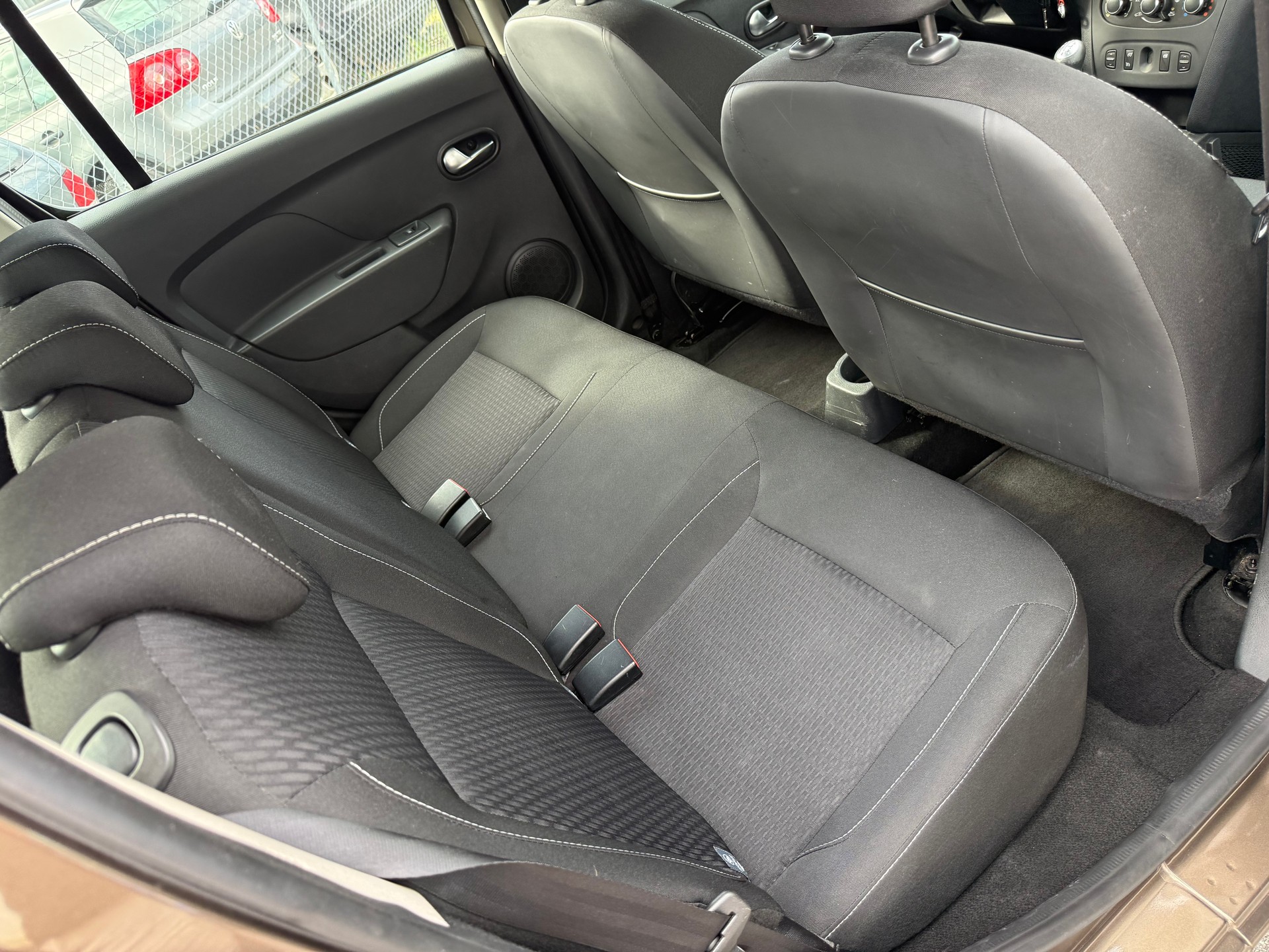DACIA Sandero TCe 90 Ambiance-image-11