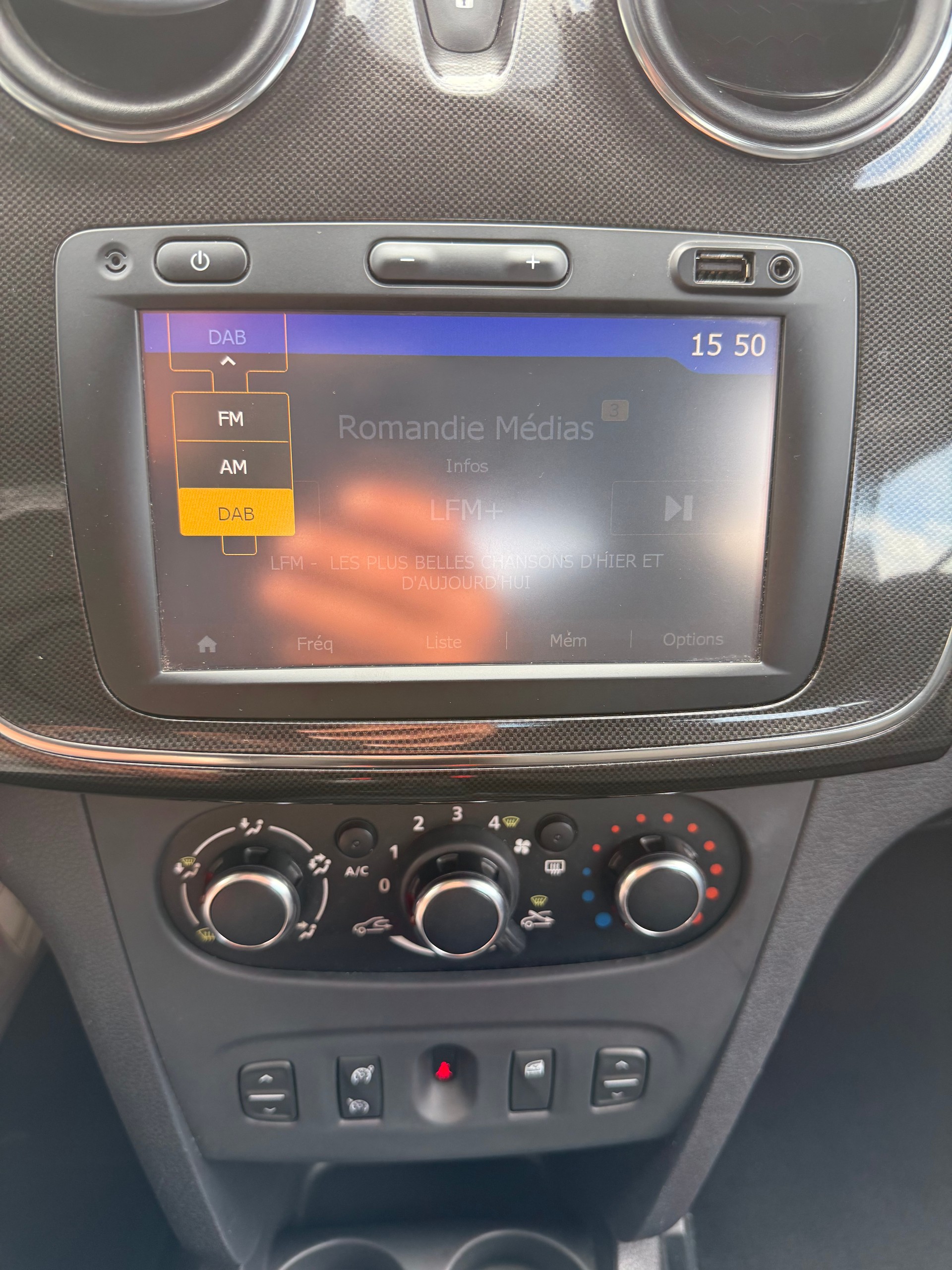 DACIA Sandero TCe 90 Ambiance-image-7