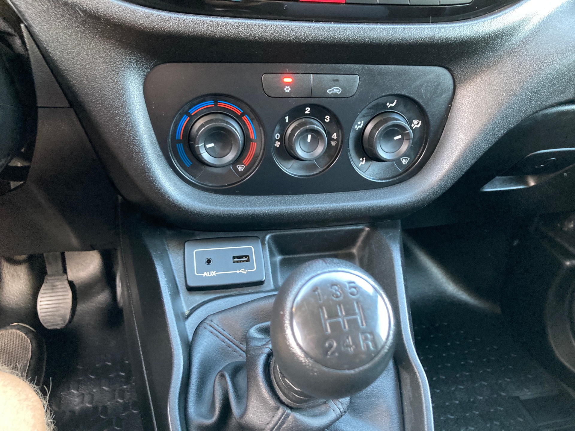 FIAT Doblò 1.3 Multijet Cargo Easy Pro-image-10