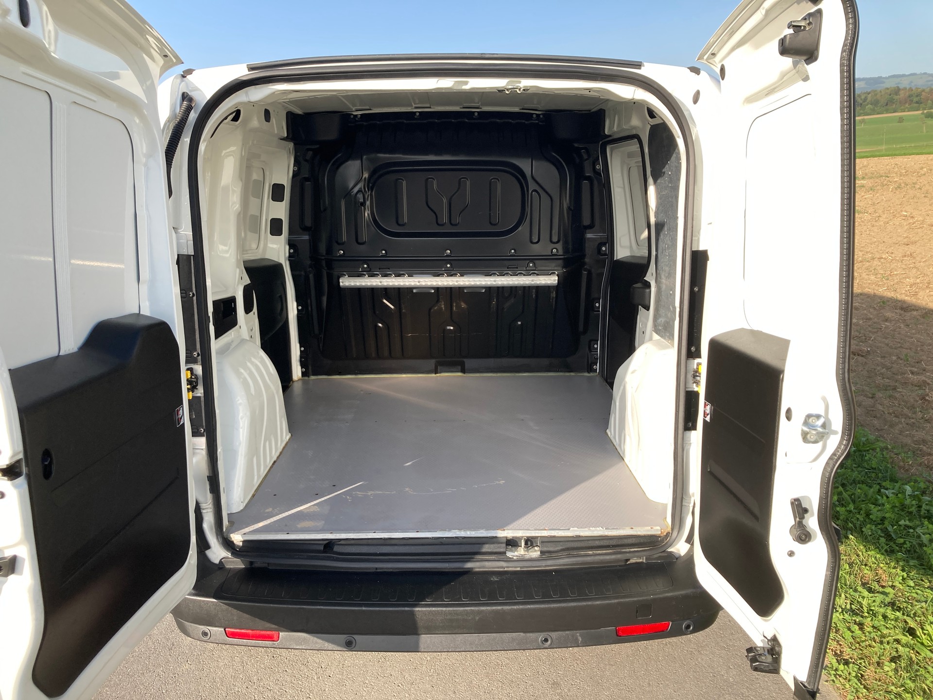 FIAT Doblò 1.3 Multijet Cargo Easy Pro-image-5