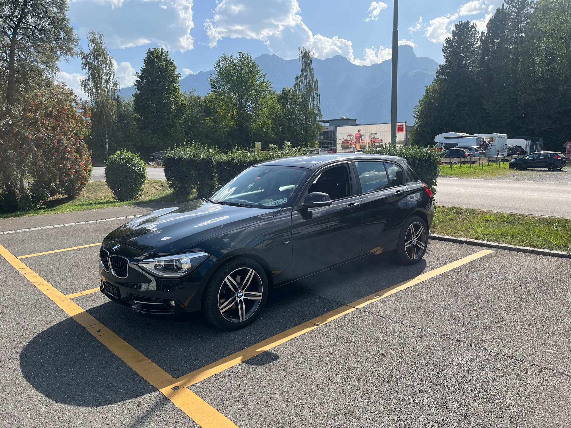 BMW 118i Sport Line Steptronic-image-1