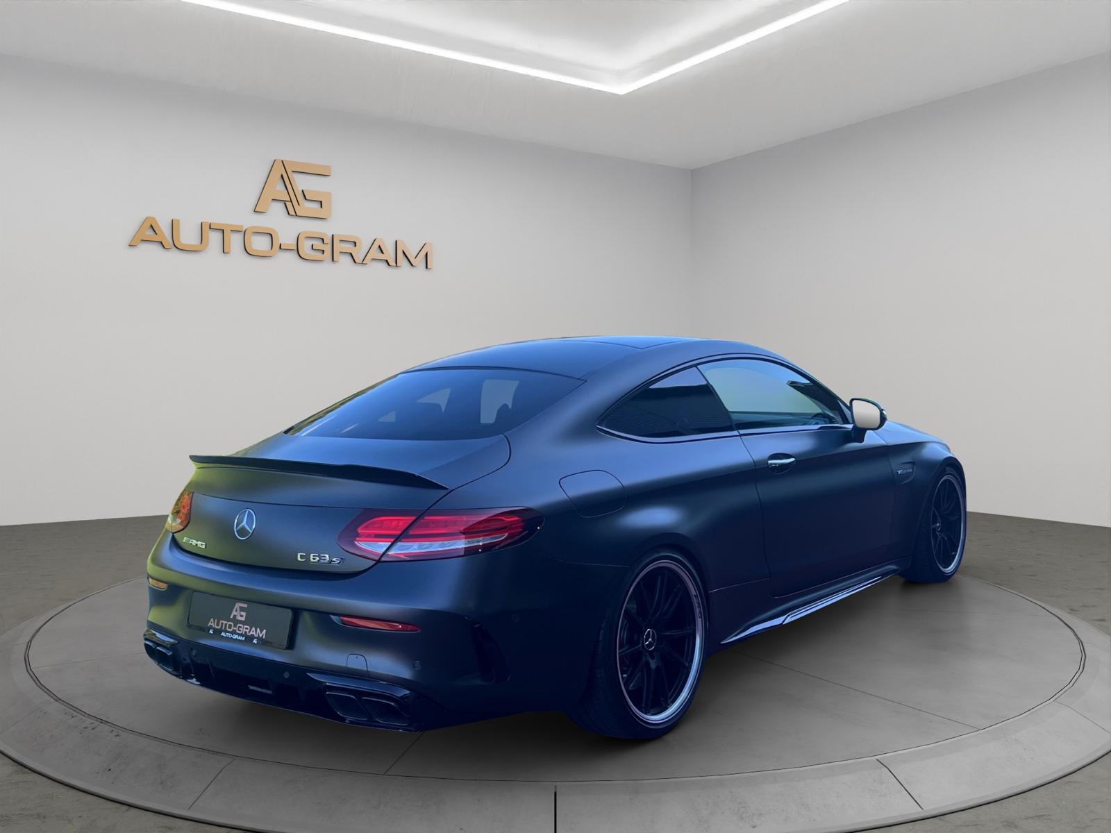 MERCEDES-BENZ C 63 S AMG 9G-tronic-image-4
