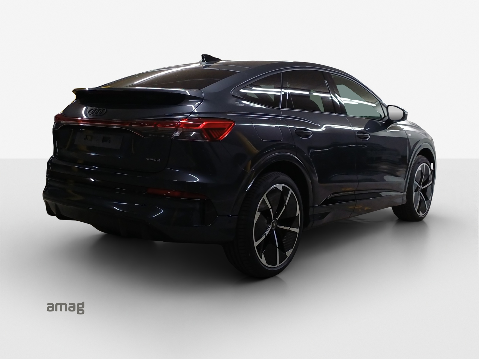AUDI Q4 Sportback e-tron quattro performance Swiss Ski-image-4