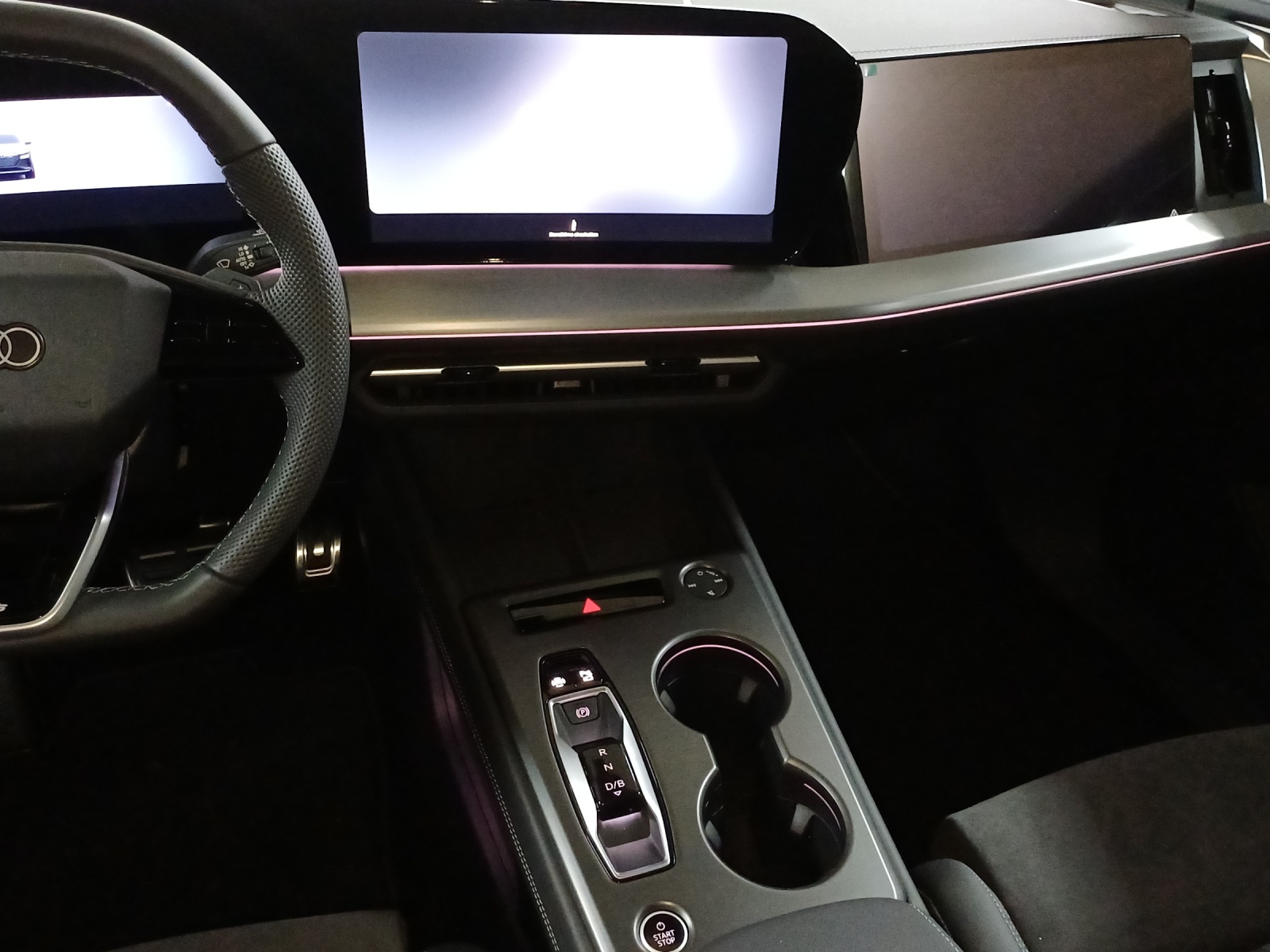 AUDI Q4 Sportback e-tron quattro performance Swiss Ski-image-10
