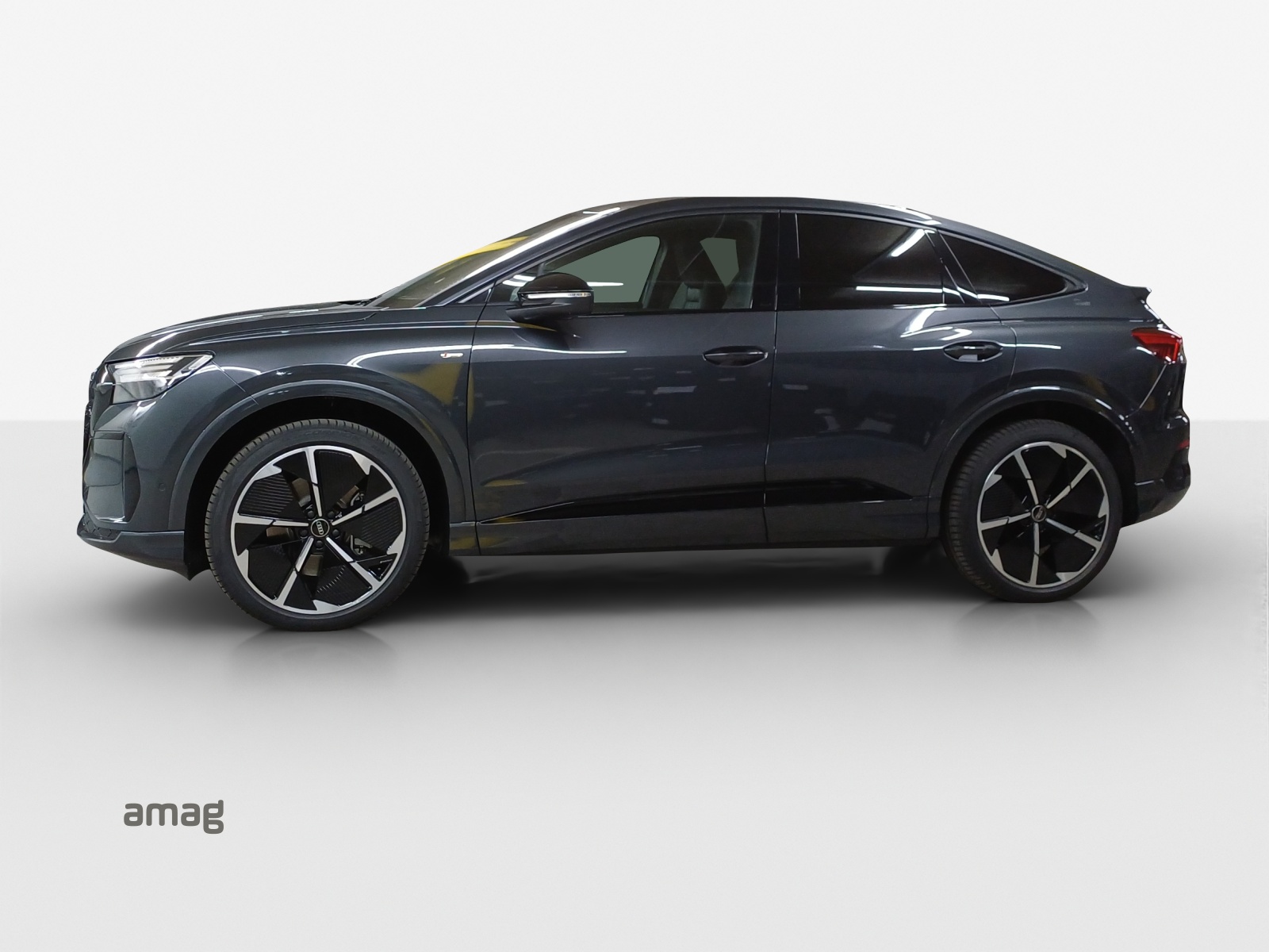 AUDI Q4 Sportback e-tron quattro performance Swiss Ski-image-1