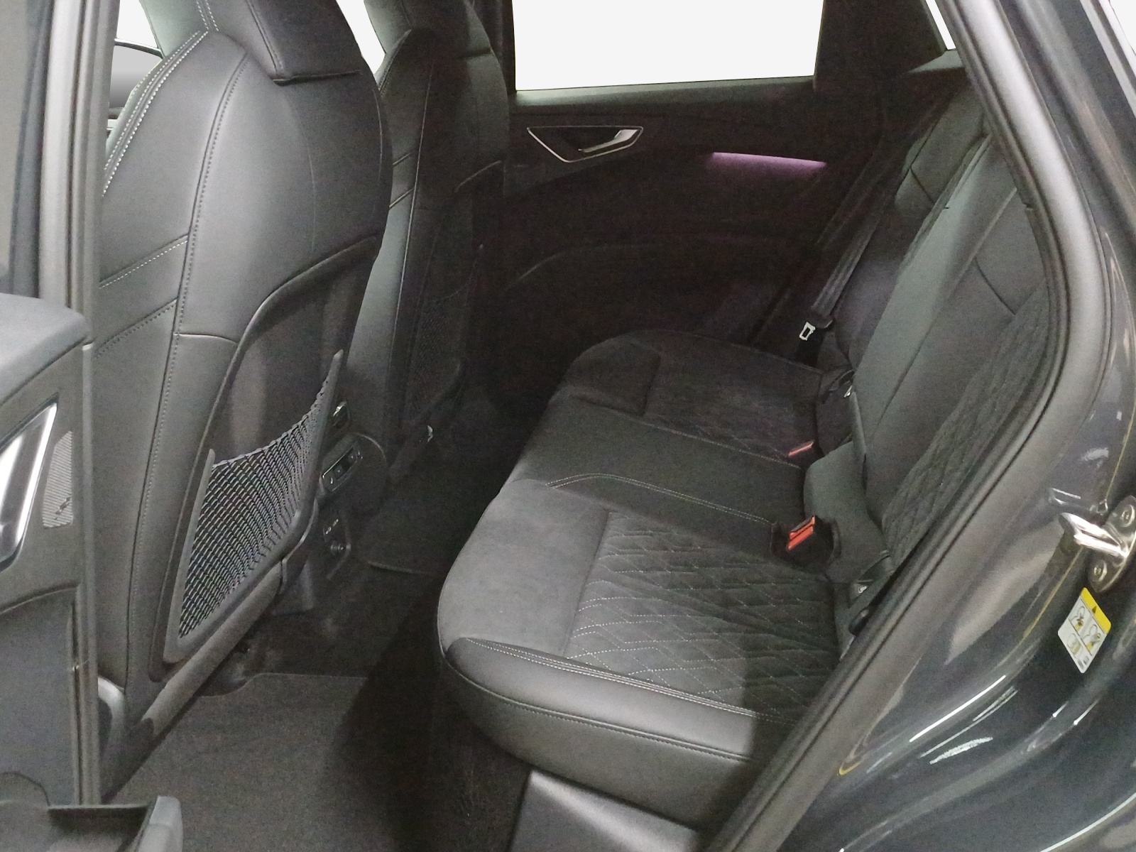 AUDI Q4 Sportback e-tron quattro performance Swiss Ski-image-11