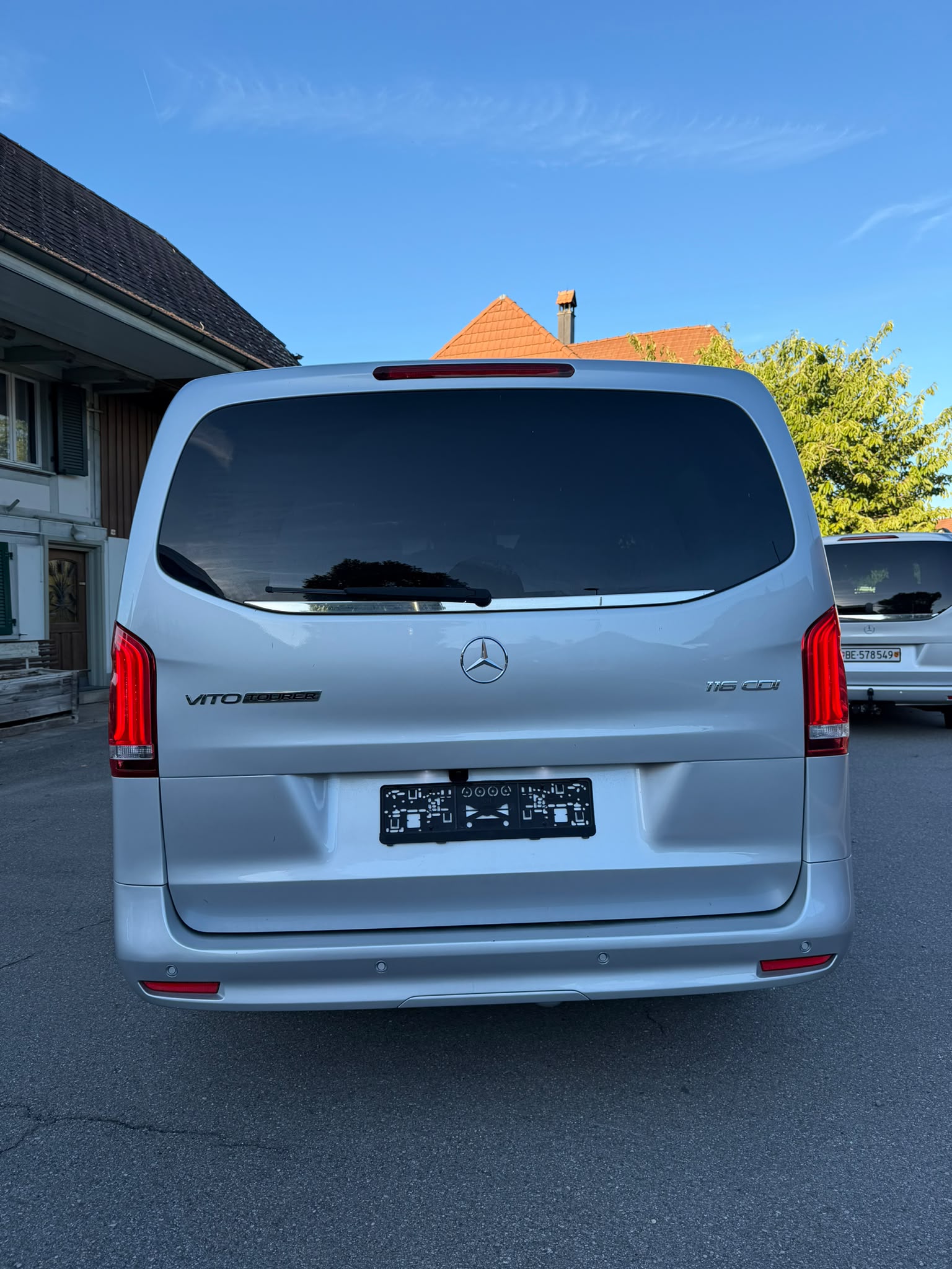 MERCEDES-BENZ Vito 116 CDI Lang Select Tourer 9G-Tronic-image-3