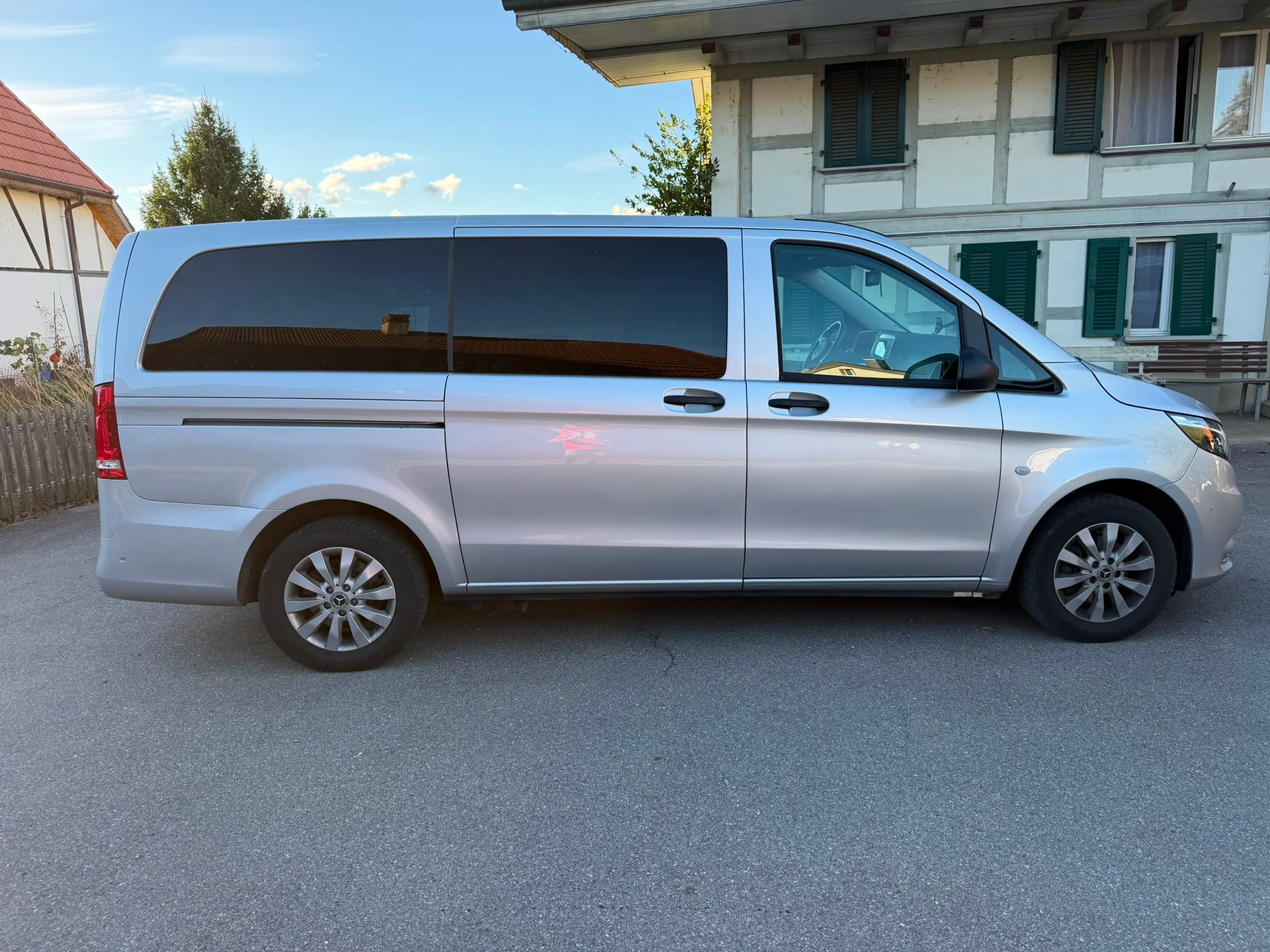 MERCEDES-BENZ Vito 116 CDI Lang Select Tourer 9G-Tronic-image-5