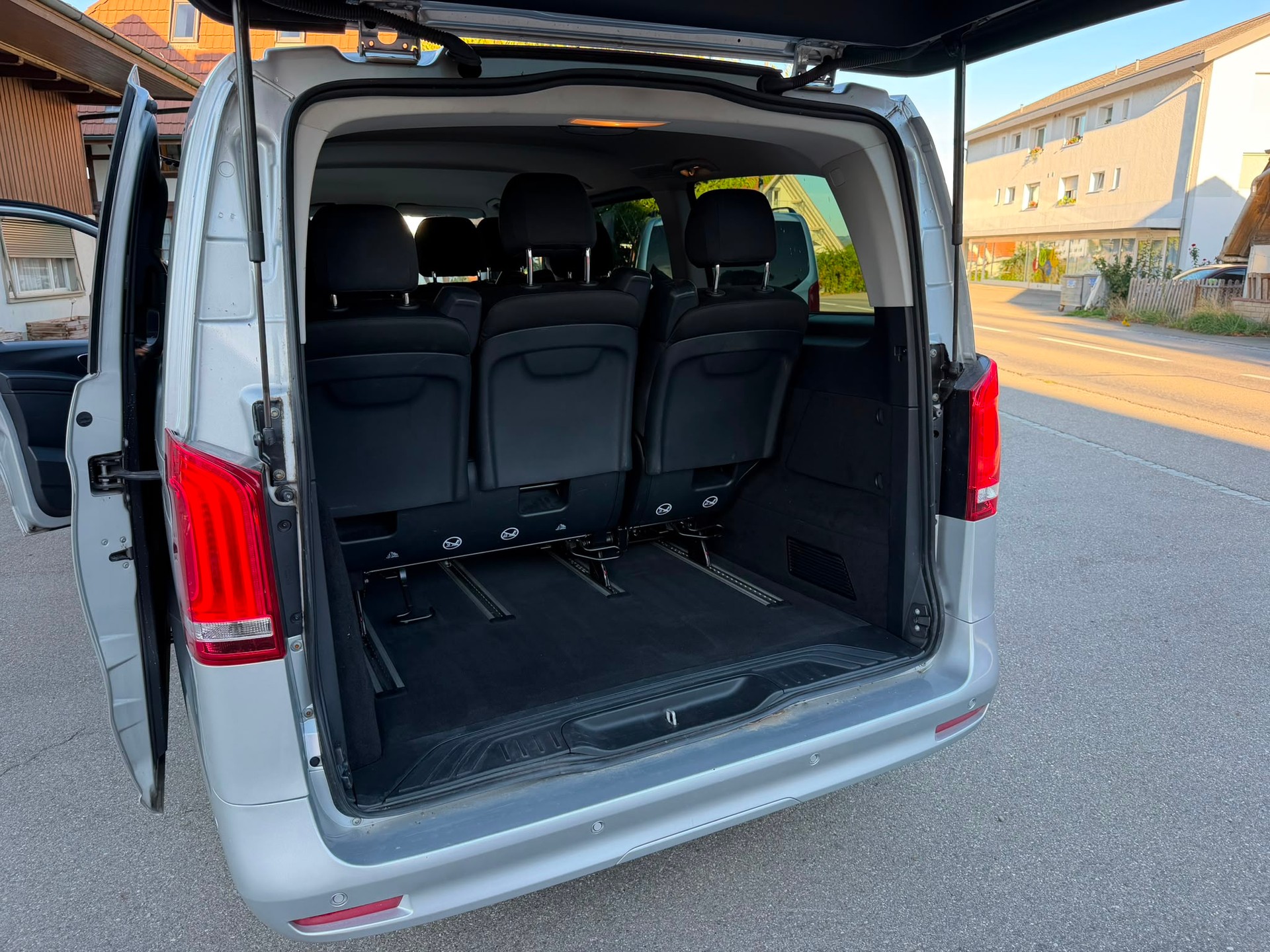 MERCEDES-BENZ Vito 116 CDI Lang Select Tourer 9G-Tronic-image-15