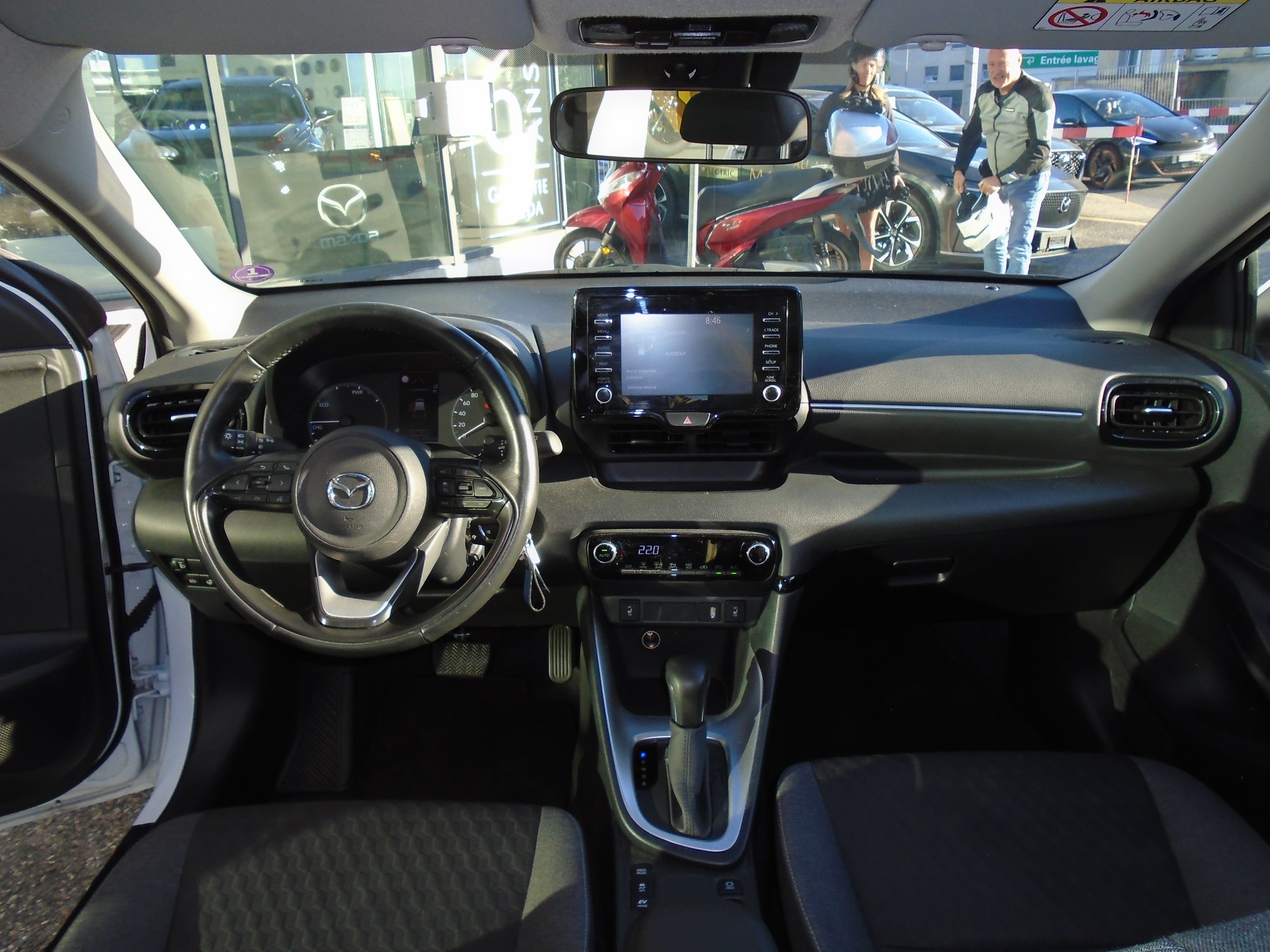 MAZDA 2 Hybrid Pure-image-8