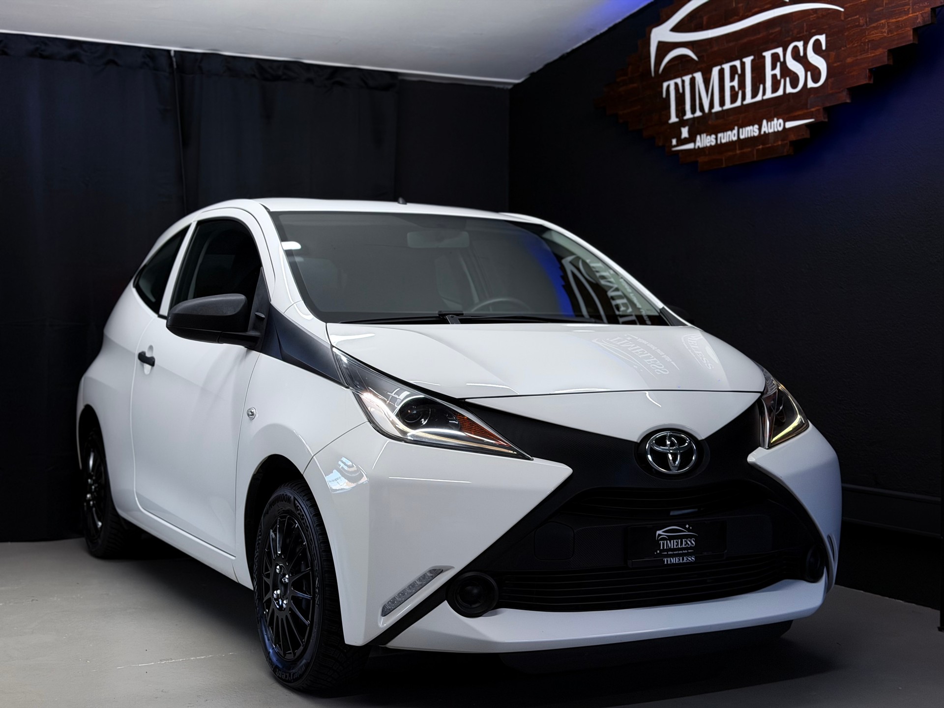 TOYOTA Aygo 1.0 VVT-i x-image-1