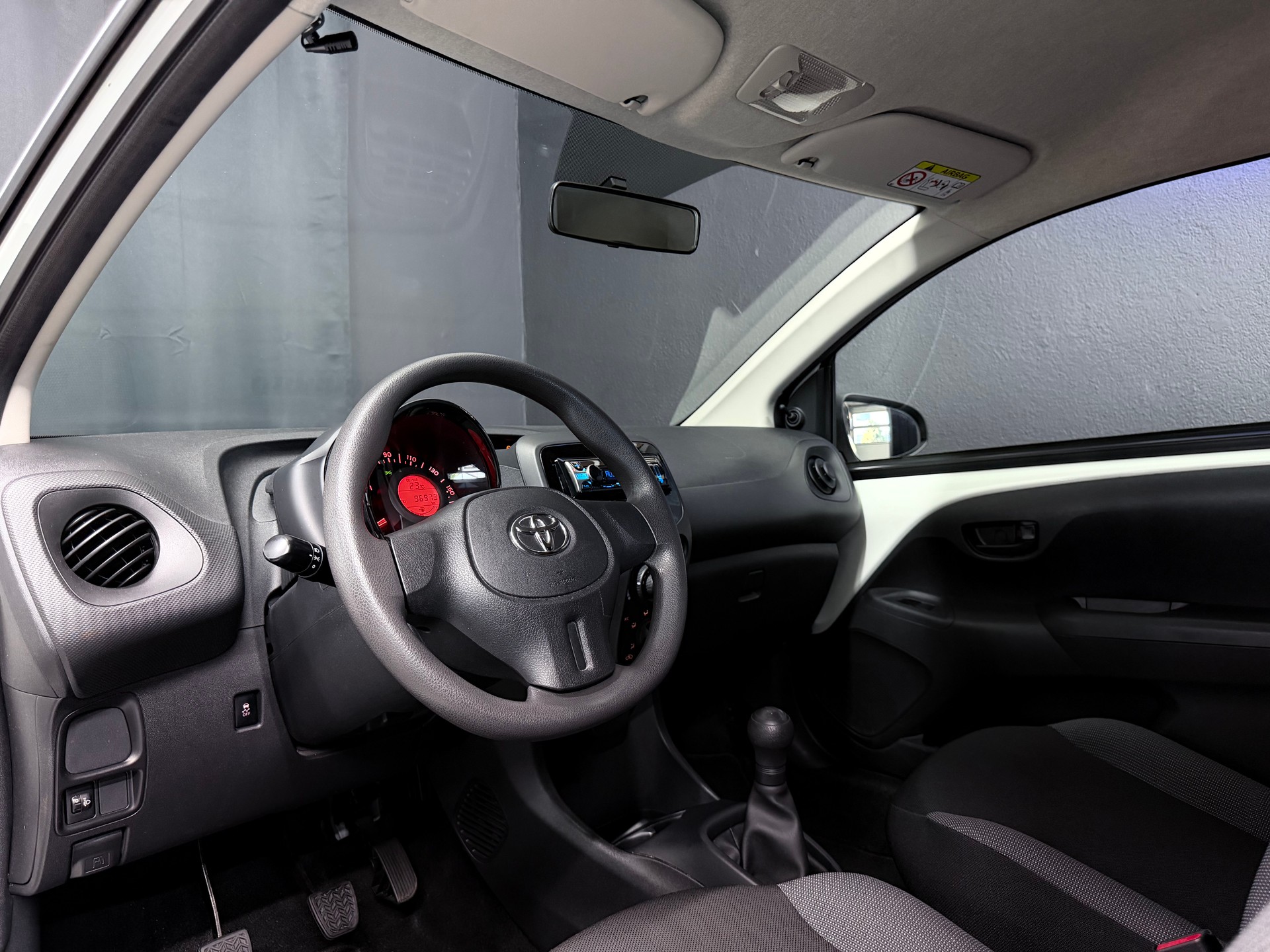 TOYOTA Aygo 1.0 VVT-i x-image-9