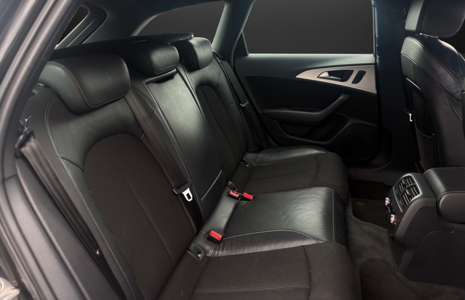 AUDI A6 Avant 3.0 TDI S-Line V6 quattro S-tronic mit 245 PS-image-12