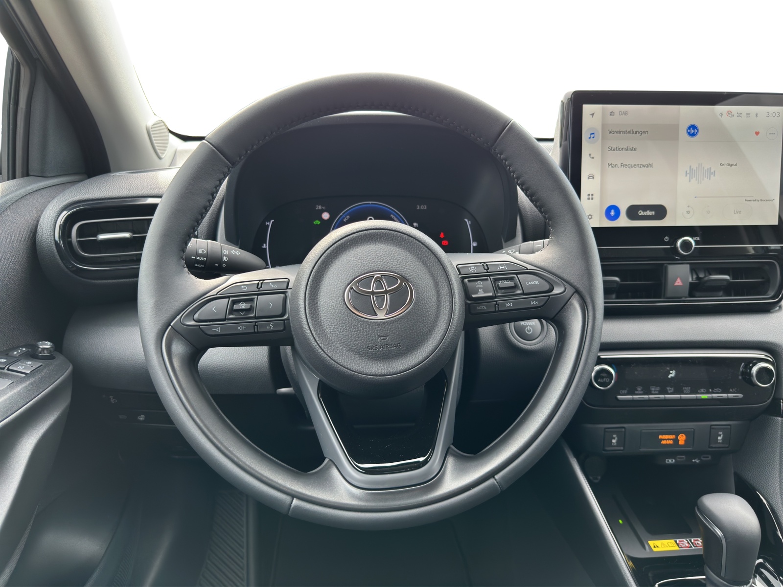 TOYOTA Yaris 1.5 VVT-i HSD Trend-image-6