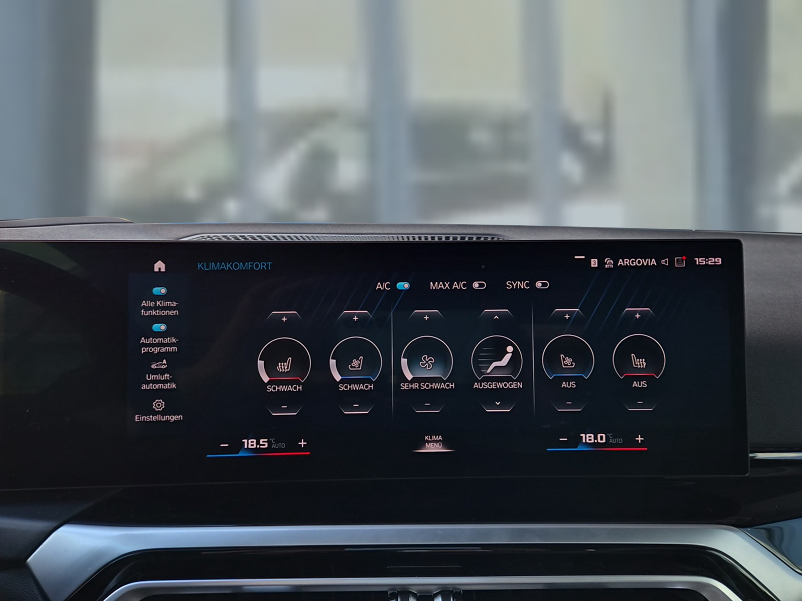 BMW M4 Cabrio Competition M xDrive Portimo Blau Metallic-image-16