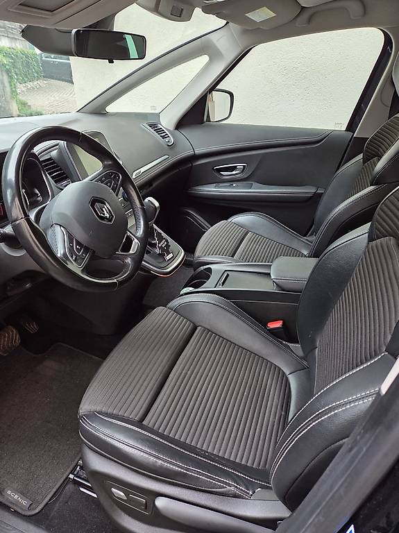 RENAULT GRAND SCENIC-image-4