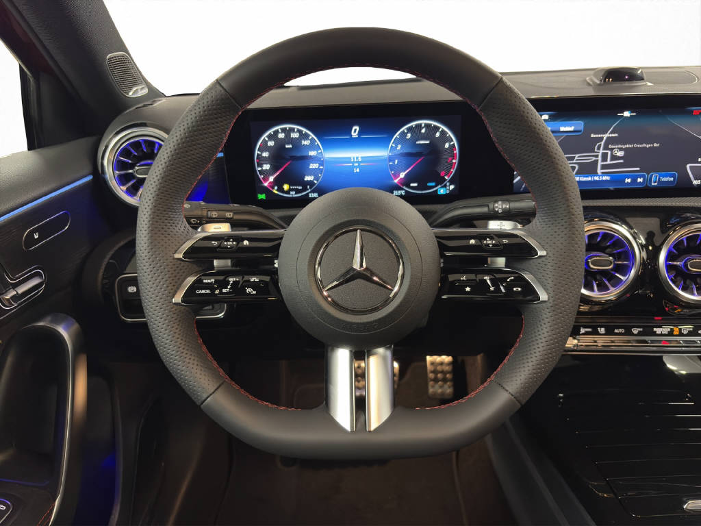 MERCEDES-BENZ A 250 AMG Line 4Matic-image-11