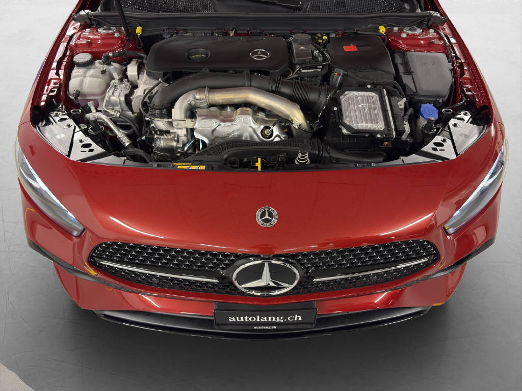 MERCEDES-BENZ A 250 AMG Line 4Matic-image-9
