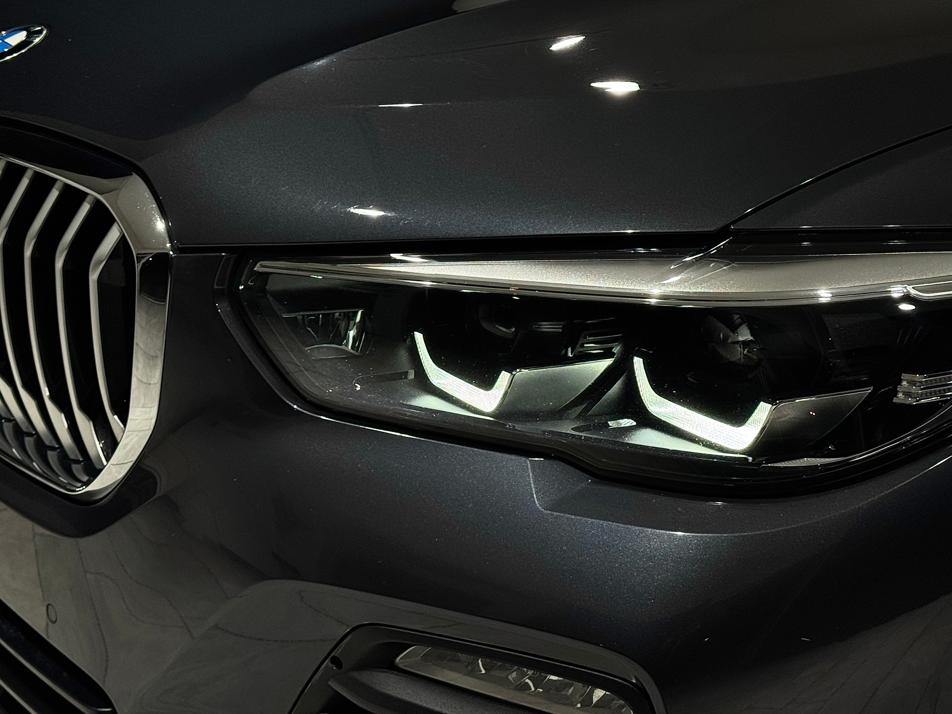 BMW X5 xDrive 30d Steptronic | CH |-image-8