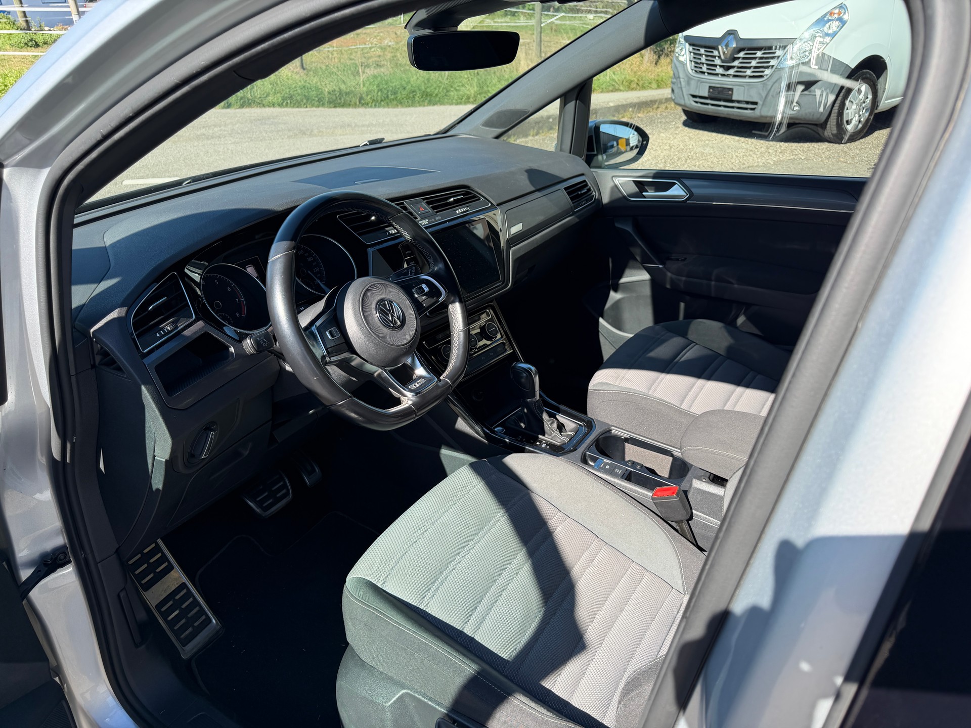 VW Touran 1.5 TSI EVO Highline DSG-image-9