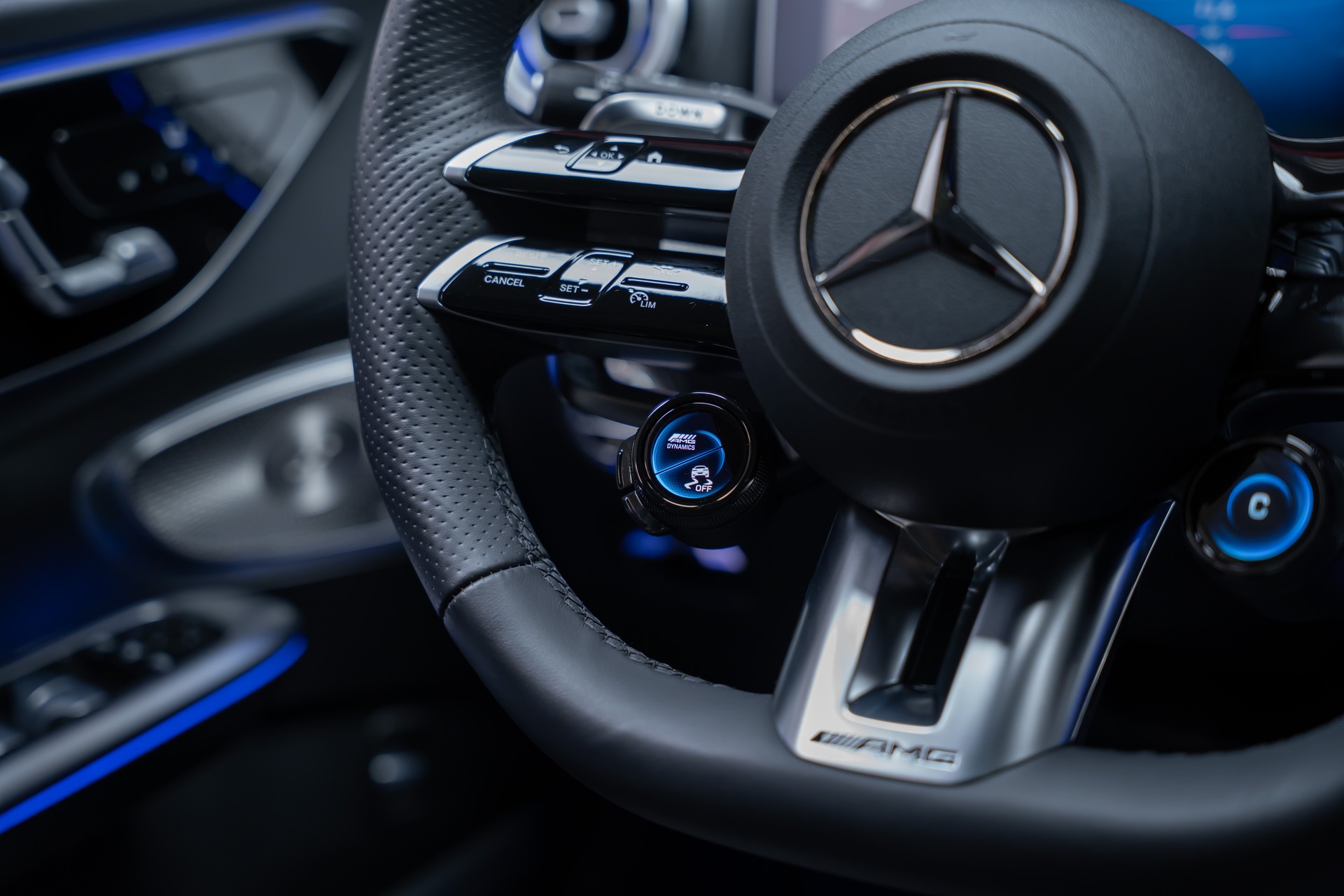 MERCEDES-BENZ C 43 AMG Executive Edition 4matic / 360°Kamera / HeadUp / Burmester-image-33