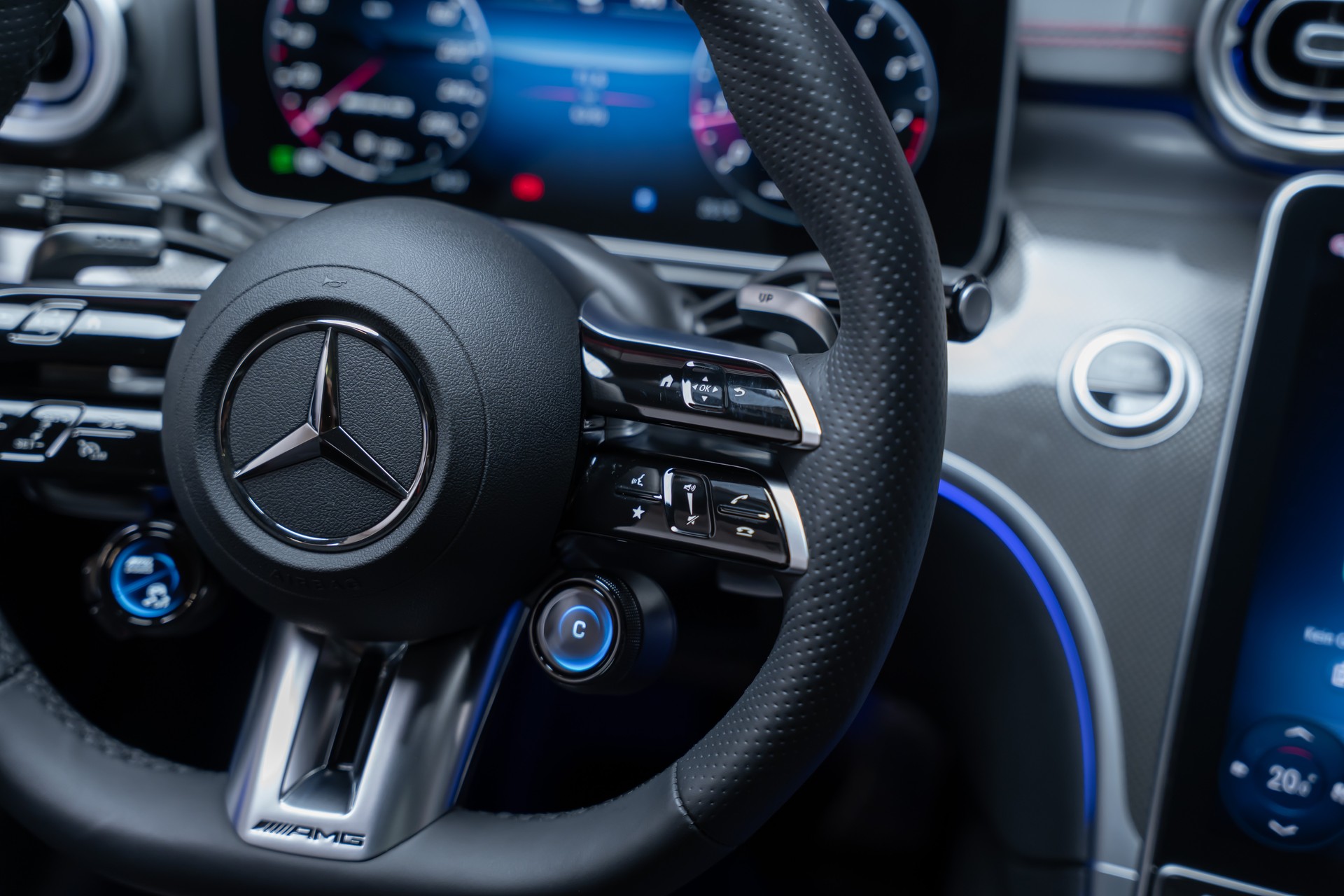MERCEDES-BENZ C 43 AMG Executive Edition 4matic / 360°Kamera / HeadUp / Burmester-image-32