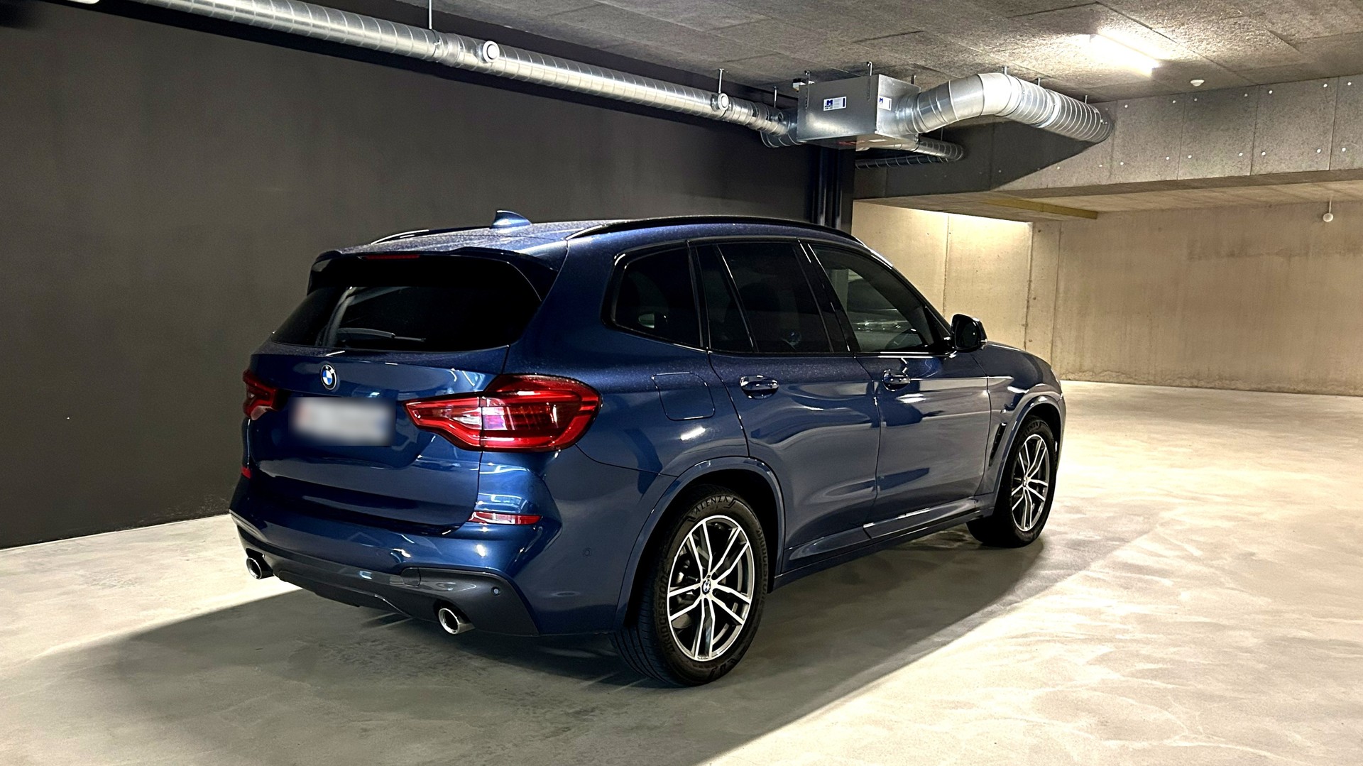 BMW 20d xDrive M Sport / AHK, 4 Winterräder, top Ausstattung, sehr gepflegt-image-2