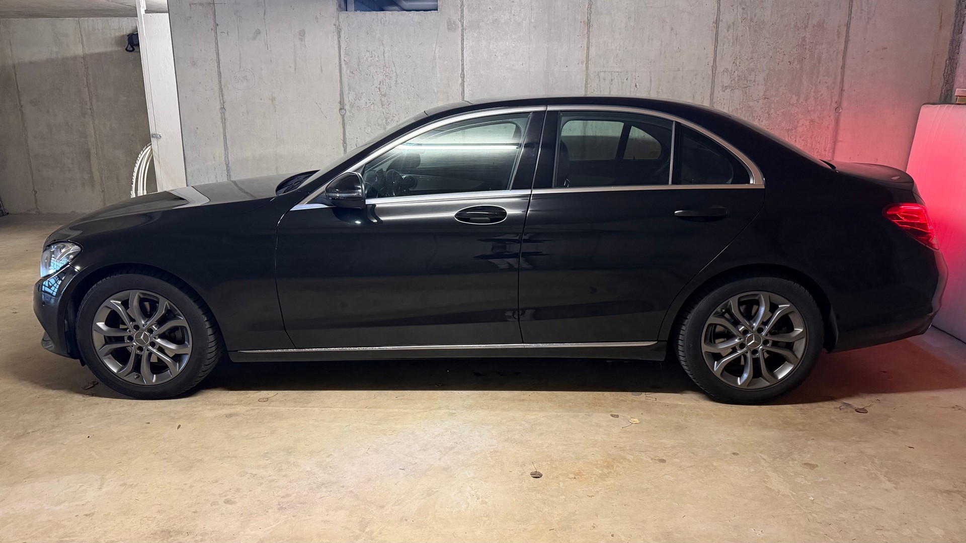 MERCEDES-BENZ C 200-image-0
