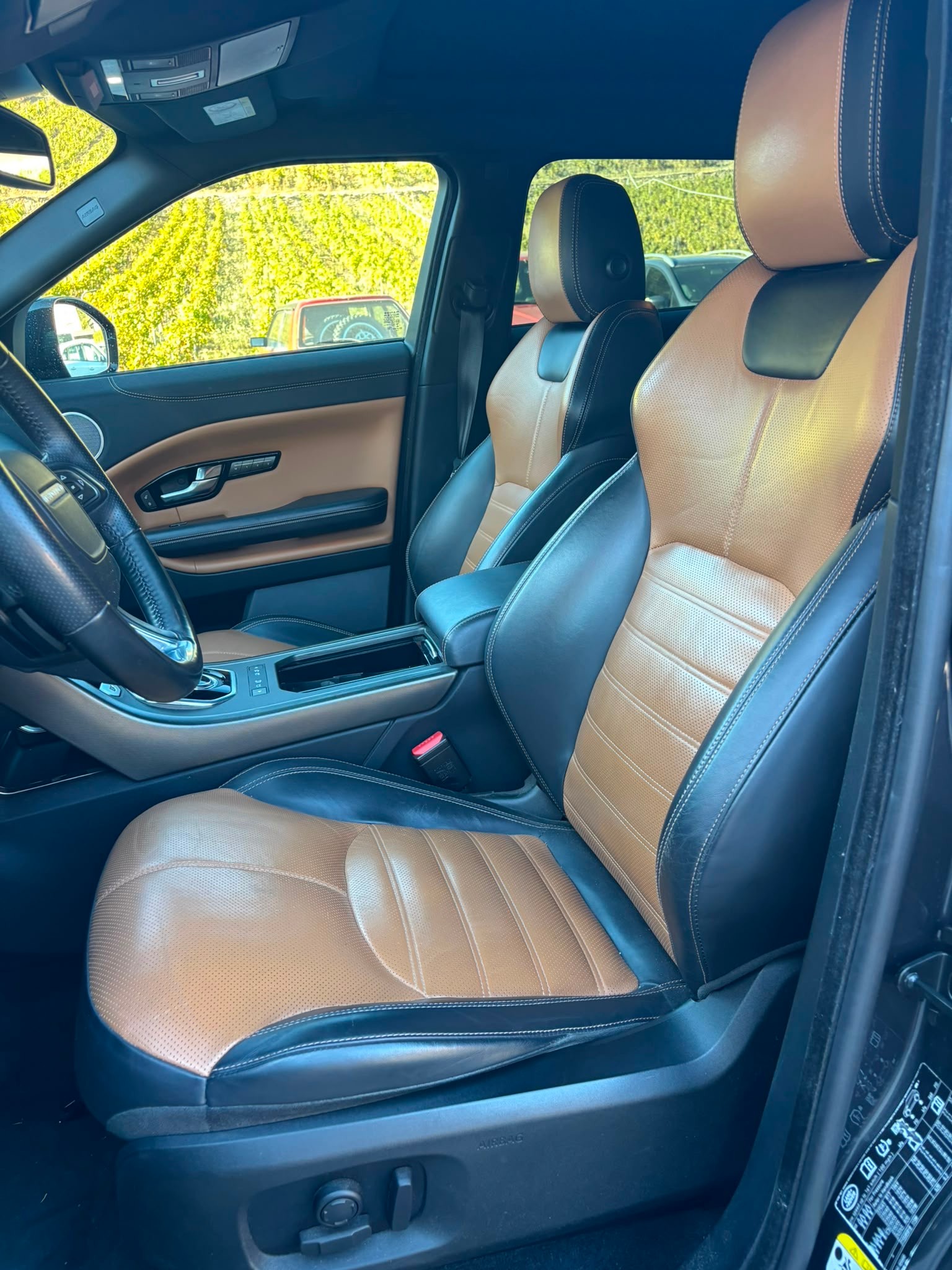 LAND ROVER Range Rover Evoque 2.0 TD4 SE Dynamic AT9-image-7