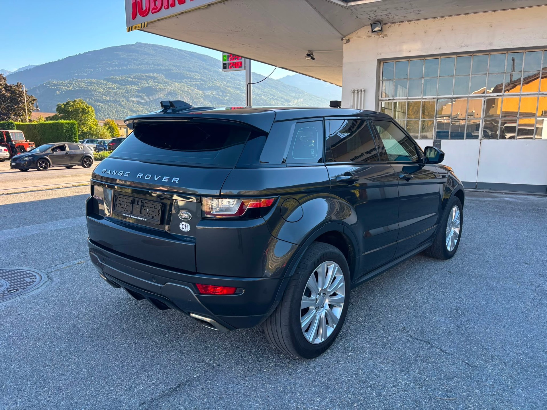 LAND ROVER Range Rover Evoque 2.0 TD4 SE Dynamic AT9-image-10