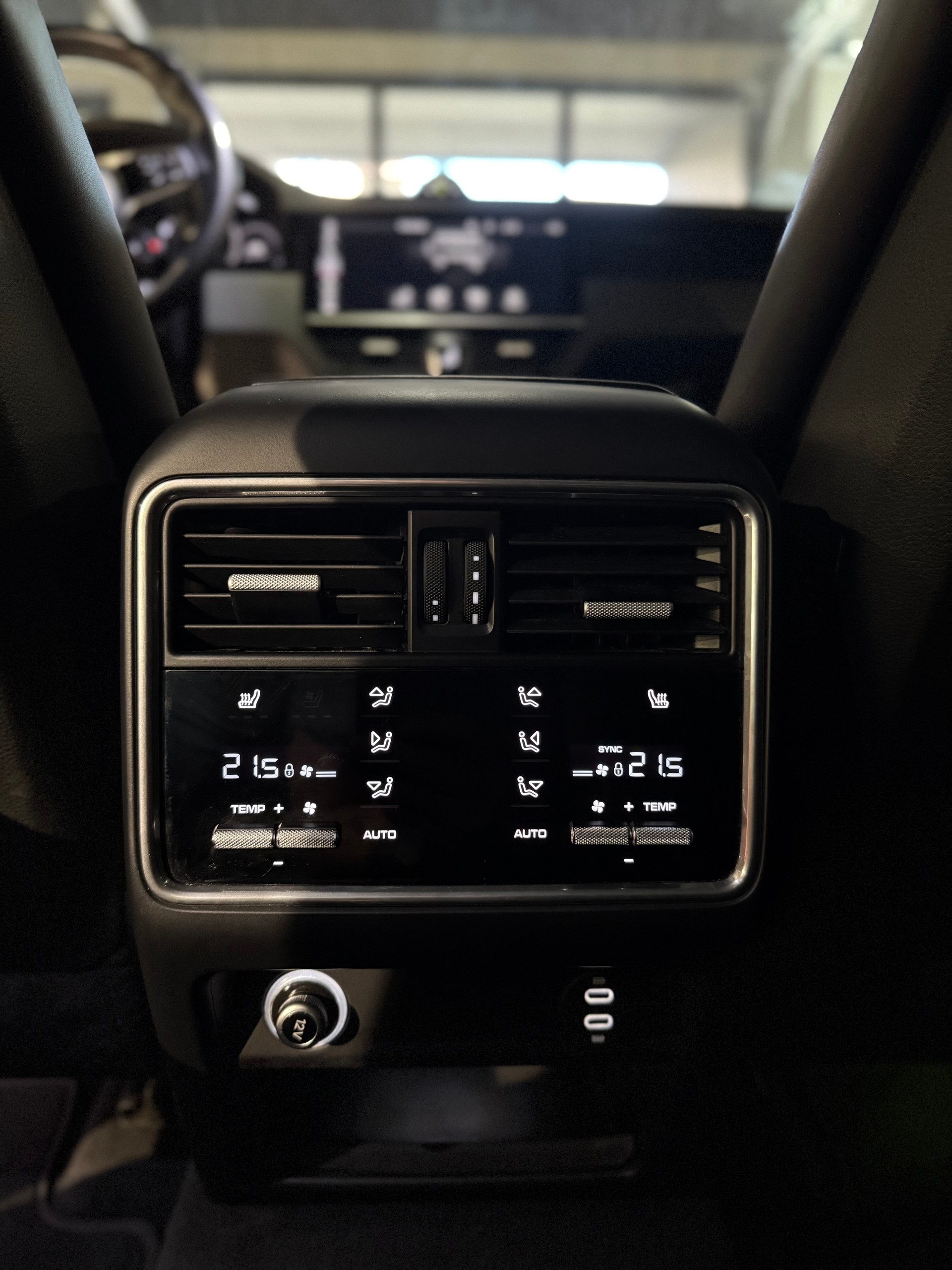 PORSCHE Cayenne E-Hybrid-image-12