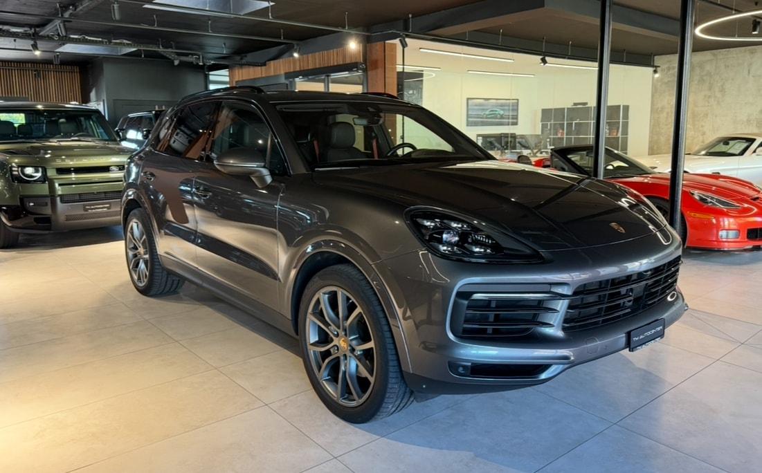 PORSCHE Cayenne E-Hybrid-image-1