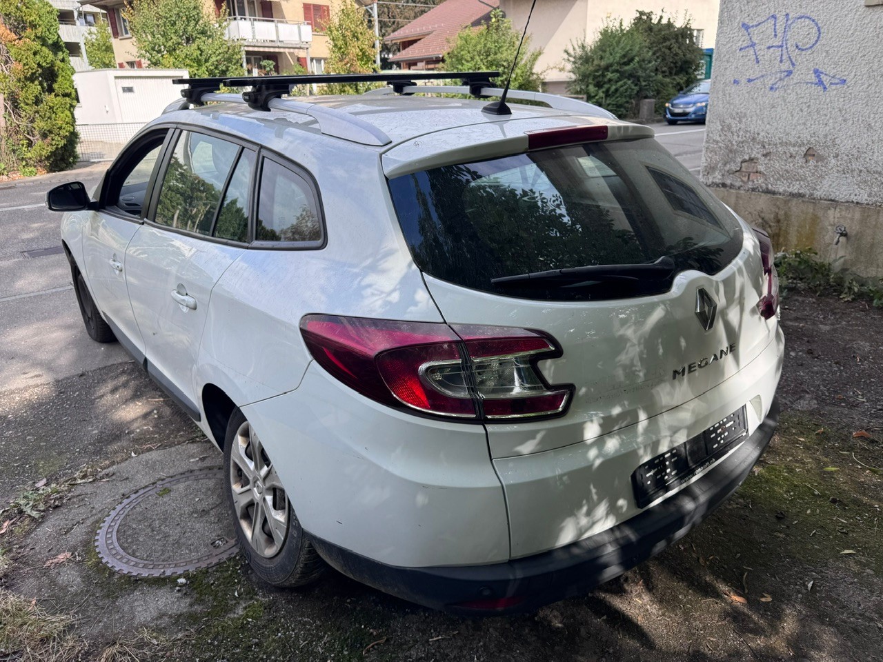 RENAULT Mégane Grandtour 1.5 dCi Dynamique EDC-image-4