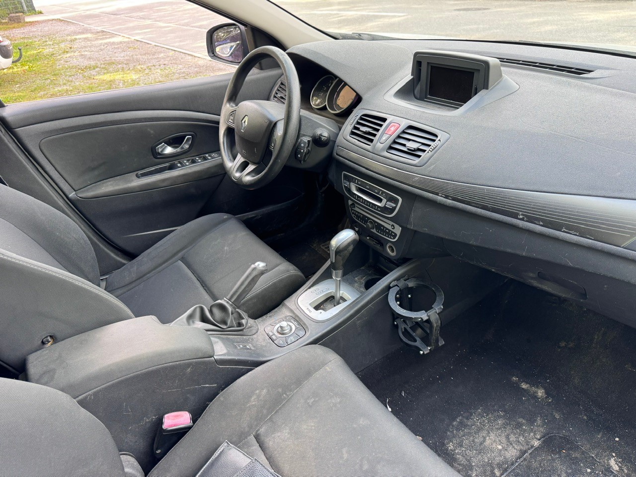 RENAULT Mégane Grandtour 1.5 dCi Dynamique EDC-image-5