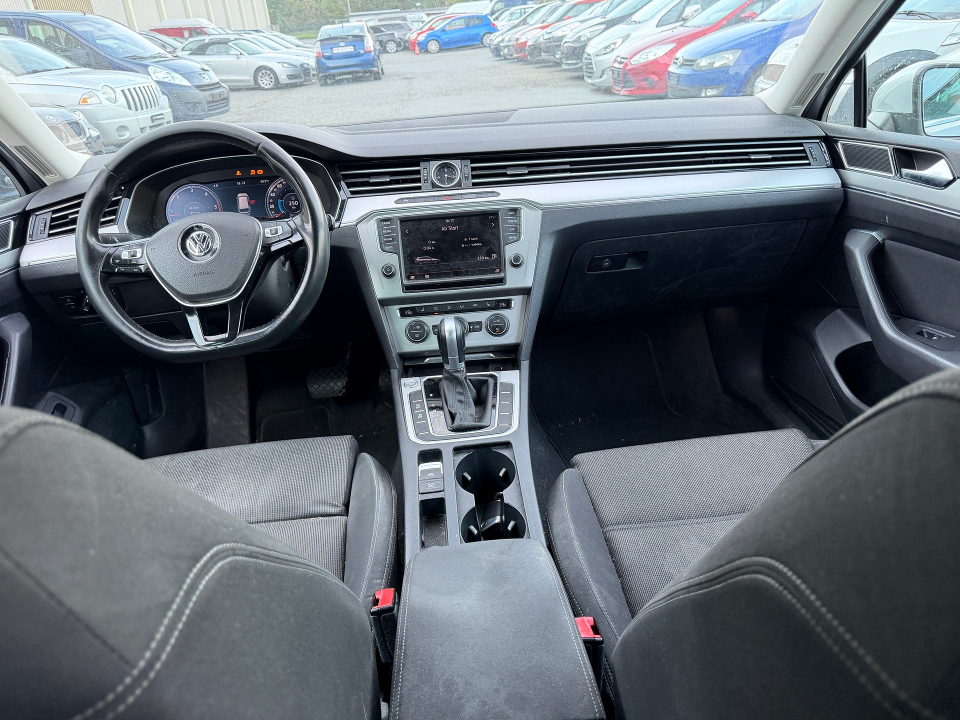 VW Passat Variant 2.0 TDI SCR BMT Comfortline DSG-image-10