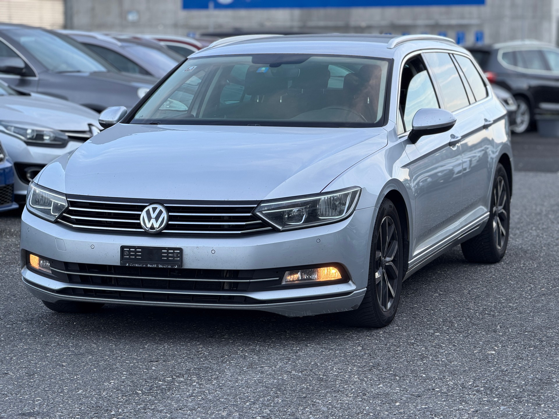 VW Passat Variant 2.0 TDI SCR BMT Comfortline DSG-image-2