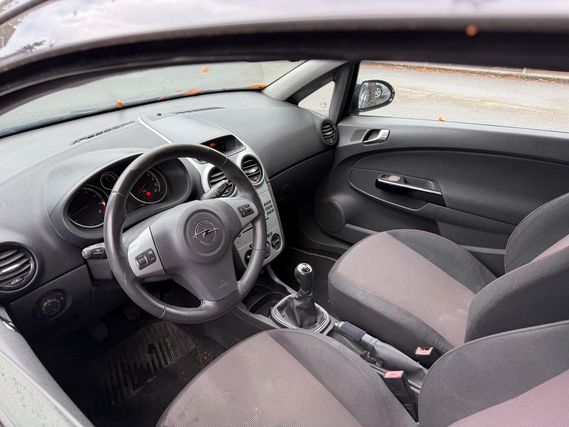 OPEL Corsa 1.4 TP Enjoy-image-4