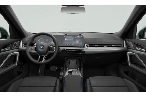 BMW iX1 30 M Sport xDrive U11 (CH) AHK ** 100 % électrique ** 📍-image-3