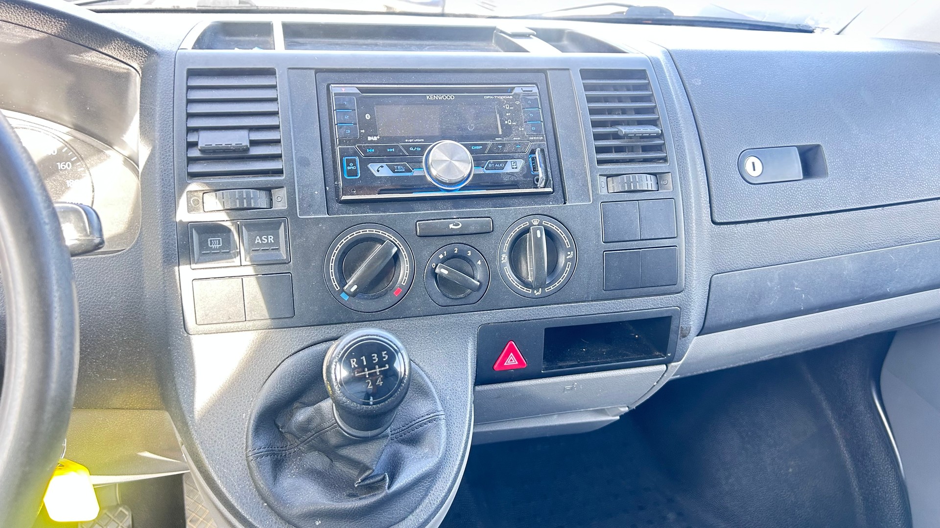 VW T5 1.9 TDI PD-image-11