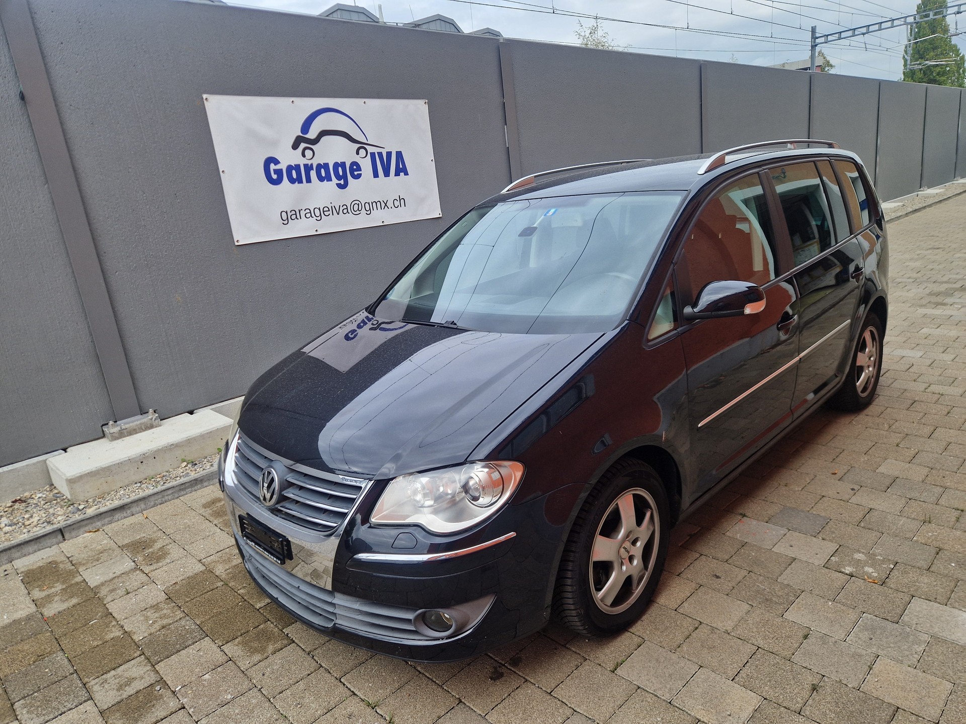 VW Touran 1.4 TSI Highline DSG-image-1