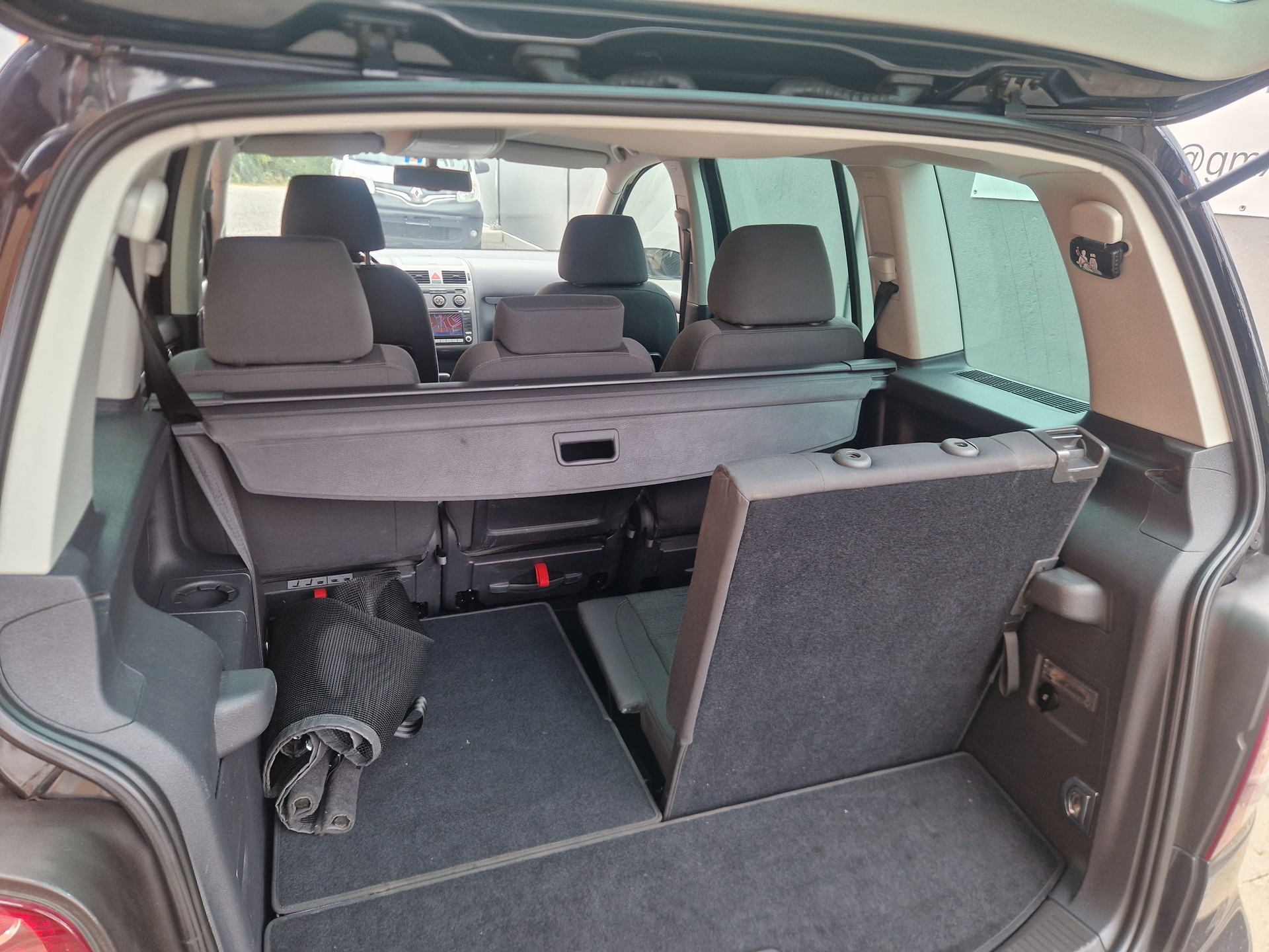 VW Touran 1.4 TSI Highline DSG-image-7