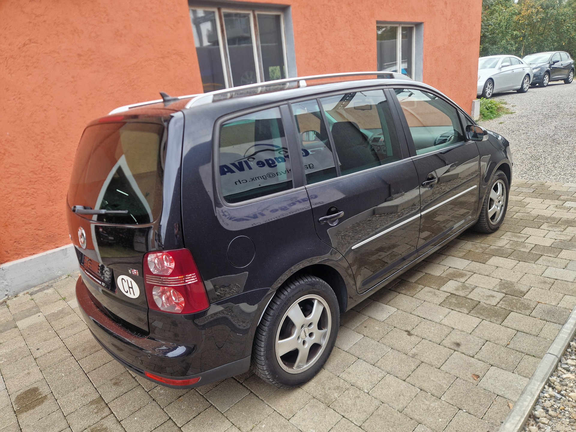 VW Touran 1.4 TSI Highline DSG-image-4