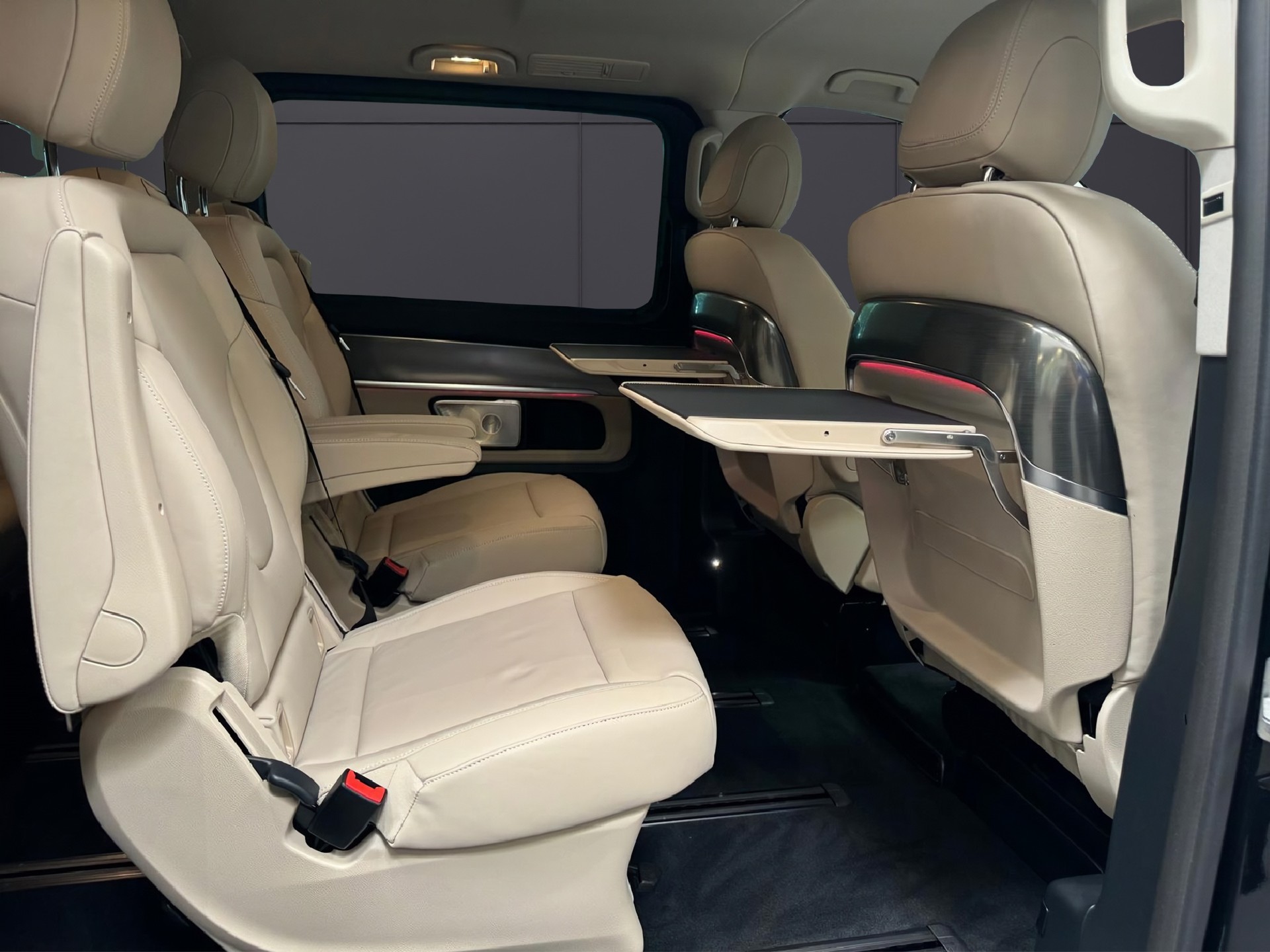 MERCEDES-BENZ V 300 d extralang 4Matic Exclusive 9G-Tronic-image-9