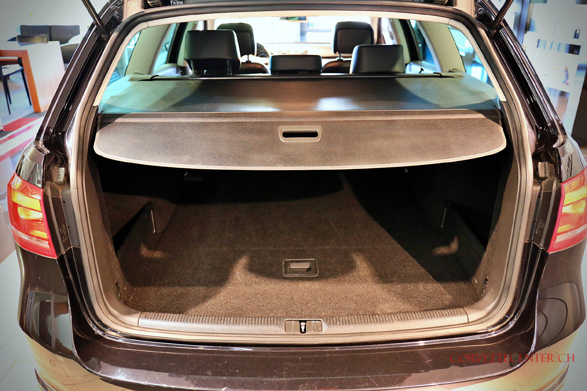 VW Passat Variant 2.0 TDI Highline-image-16