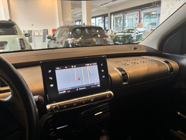 CITROEN C4 Cactus 1.2 e-THP Shine Edition-image-9