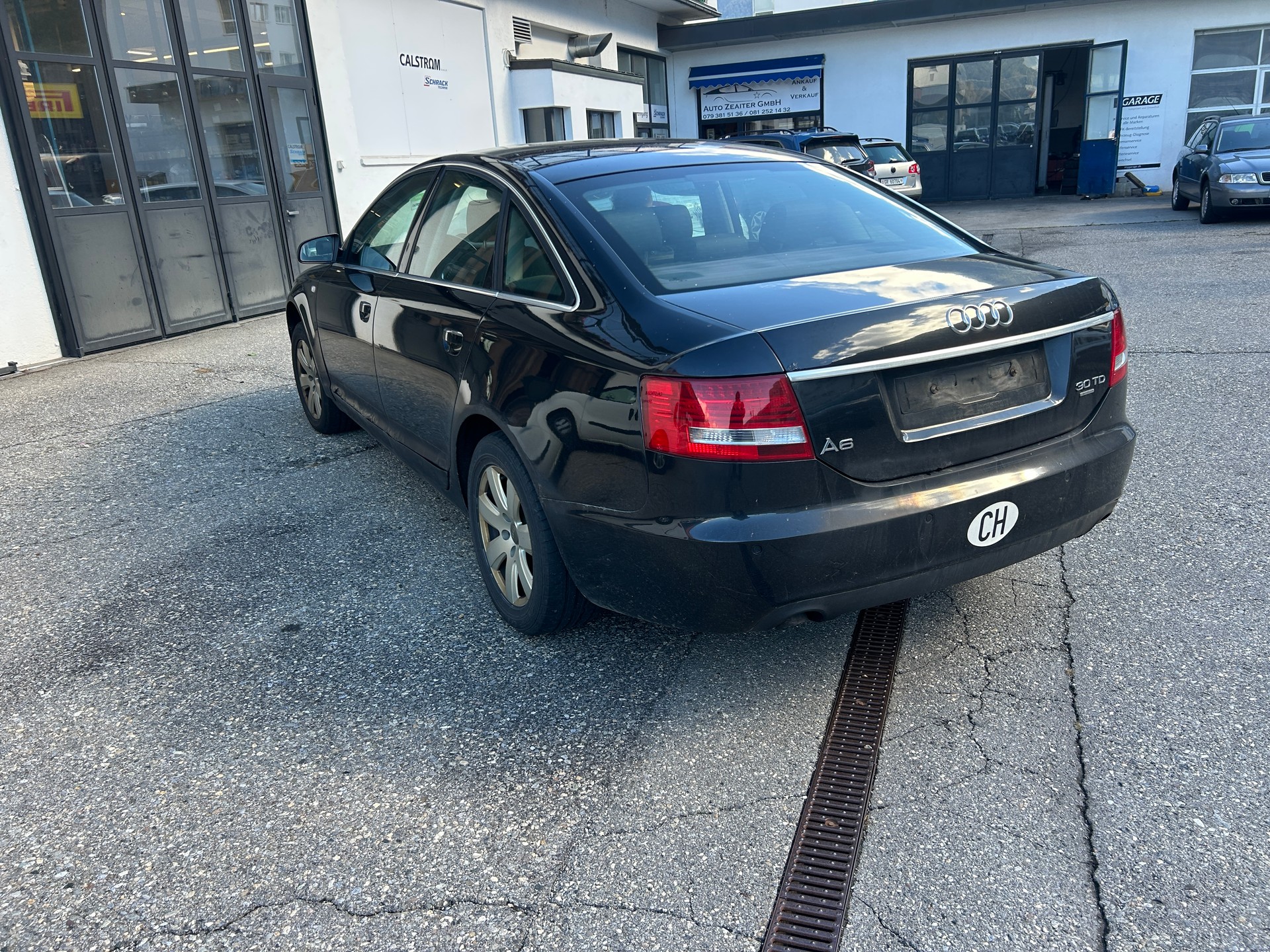 AUDI A6 Limousine 3.0 V6 TDI quattro-image-2