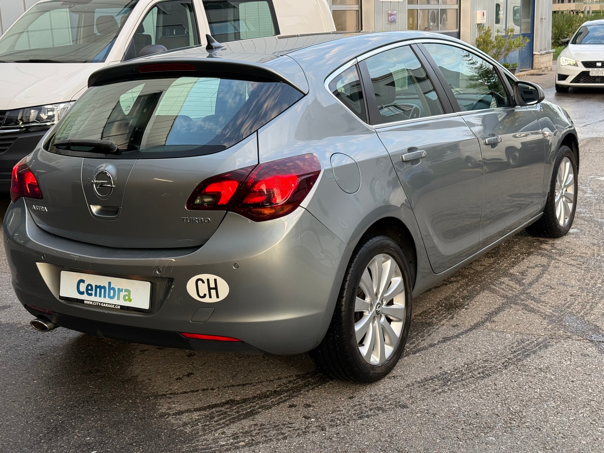 OPEL Astra 1.4i 16V Turbo Automatic-image-3